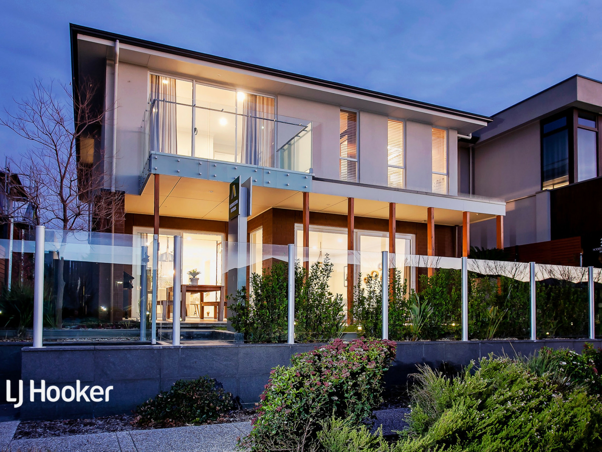 42 Waterford Circuit, LIGHTSVIEW