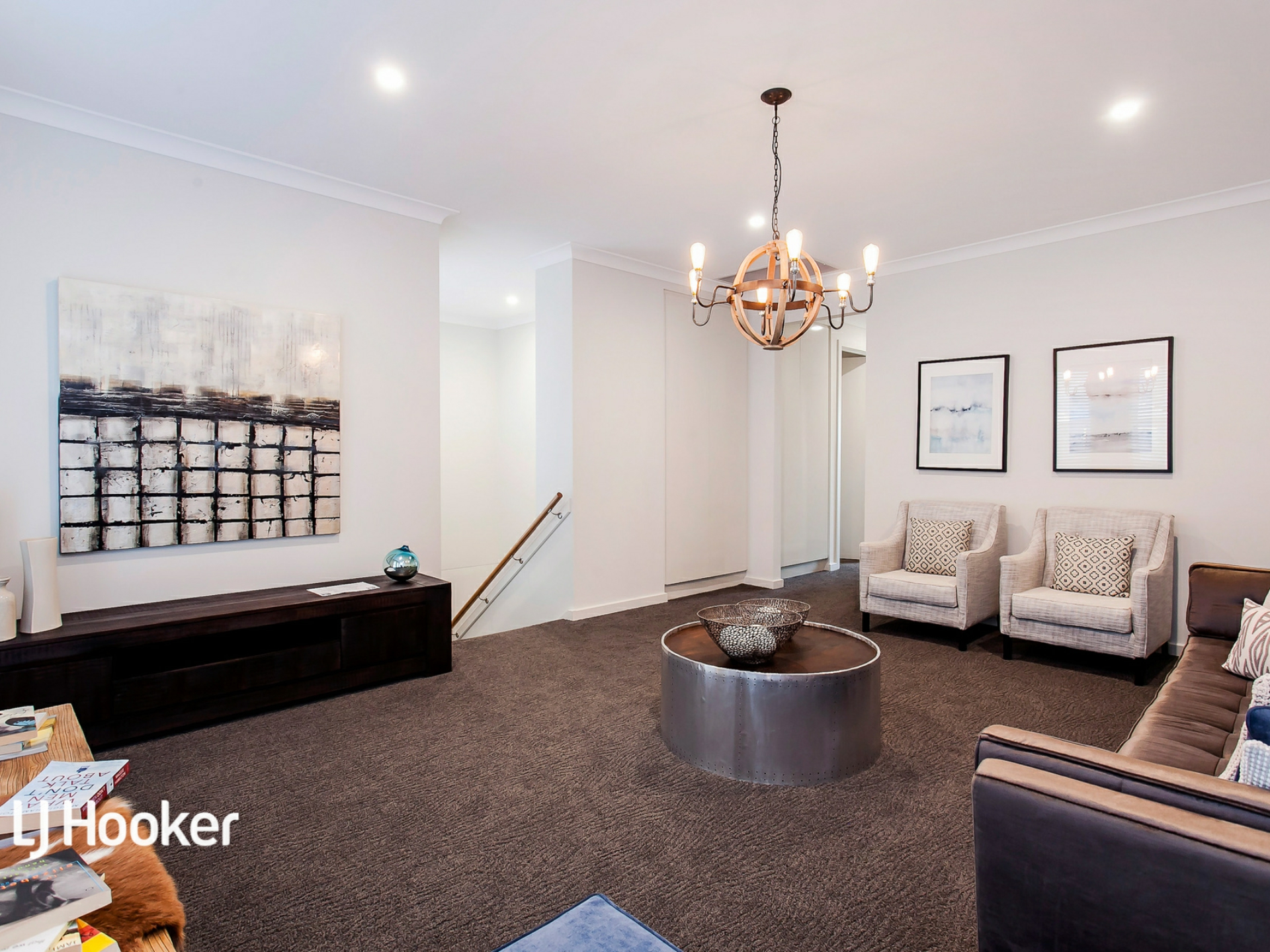 42 Waterford Circuit, LIGHTSVIEW