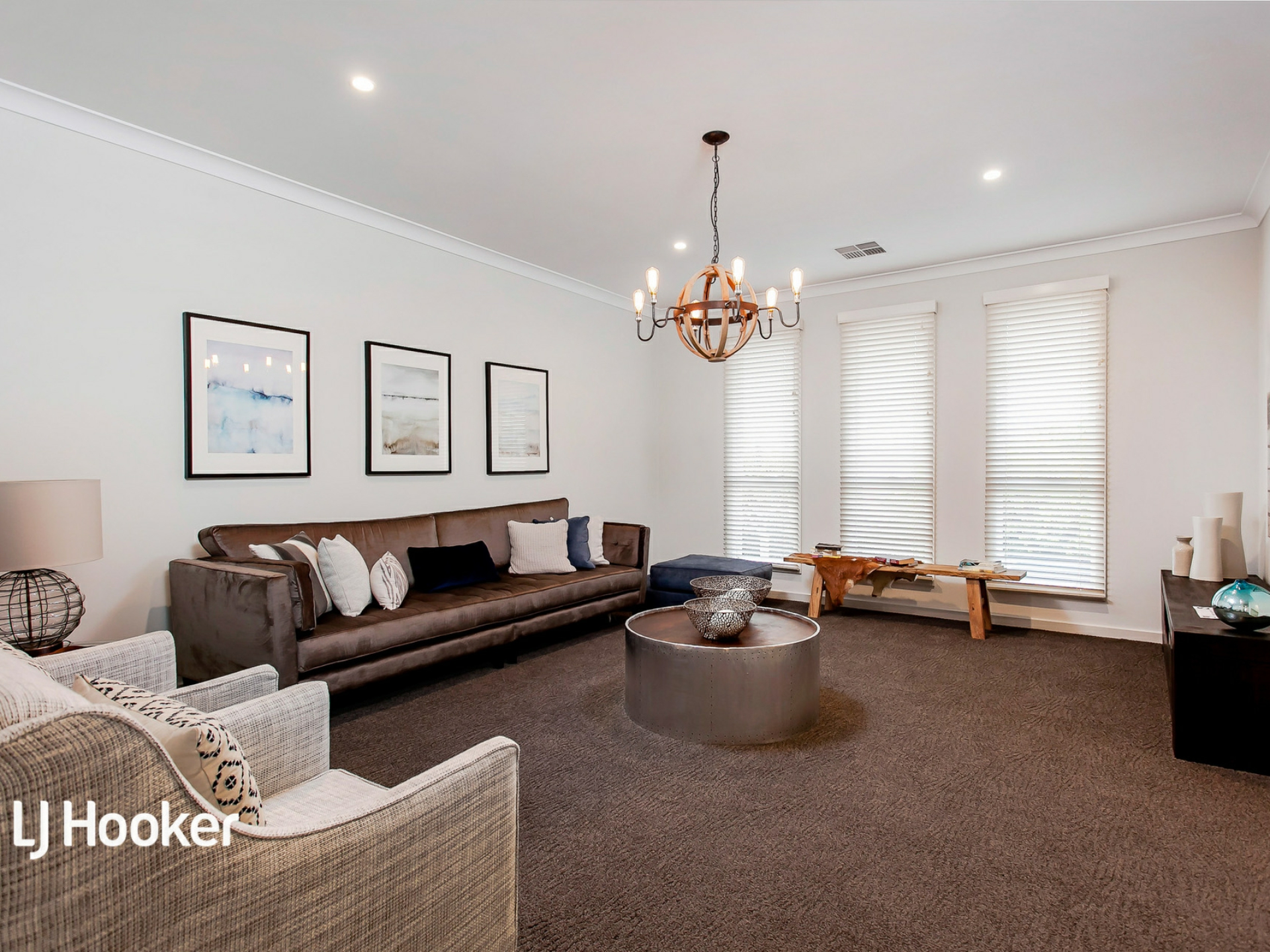 42 Waterford Circuit, LIGHTSVIEW