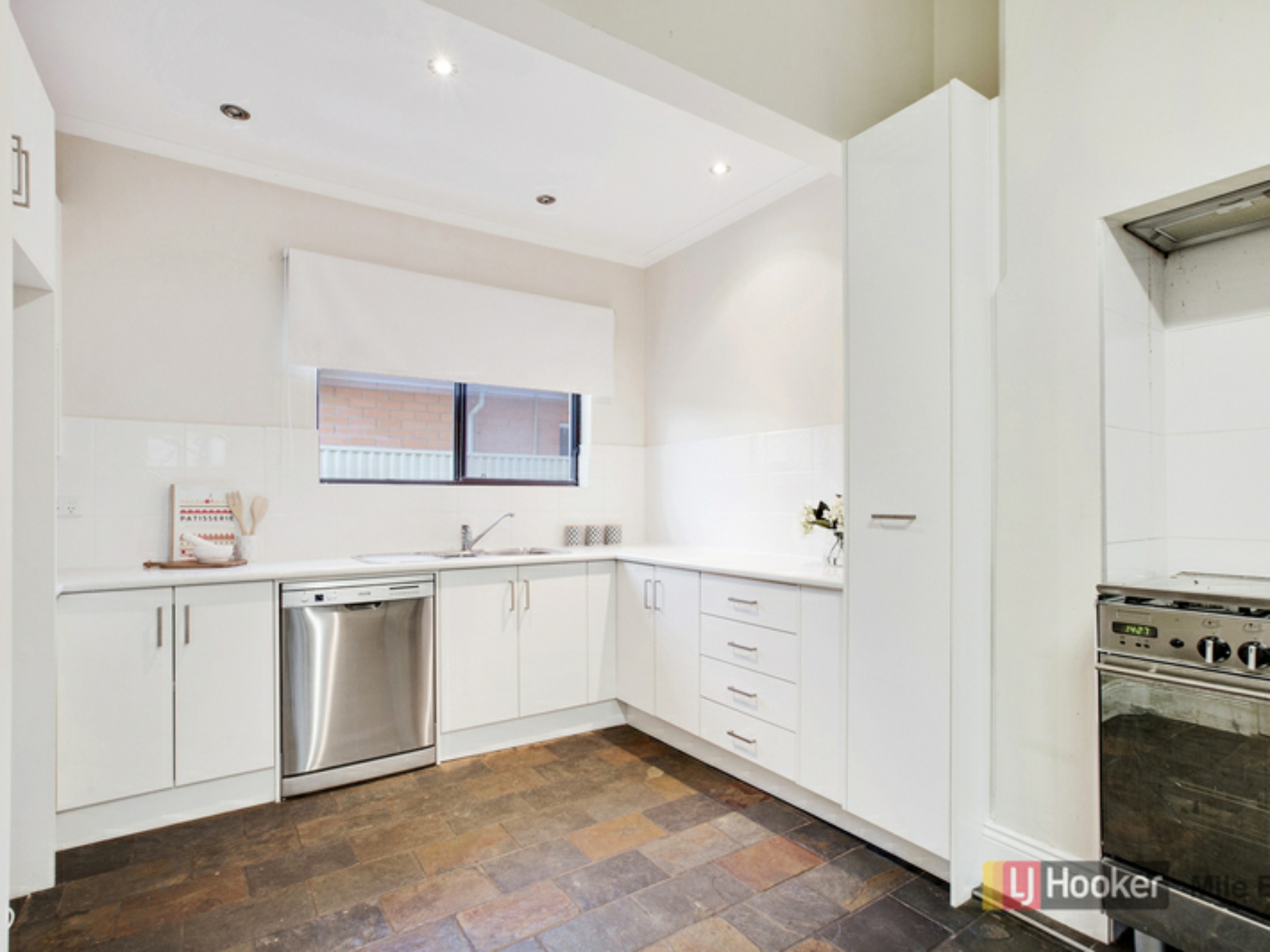 34 Avro Avenue, HENDON