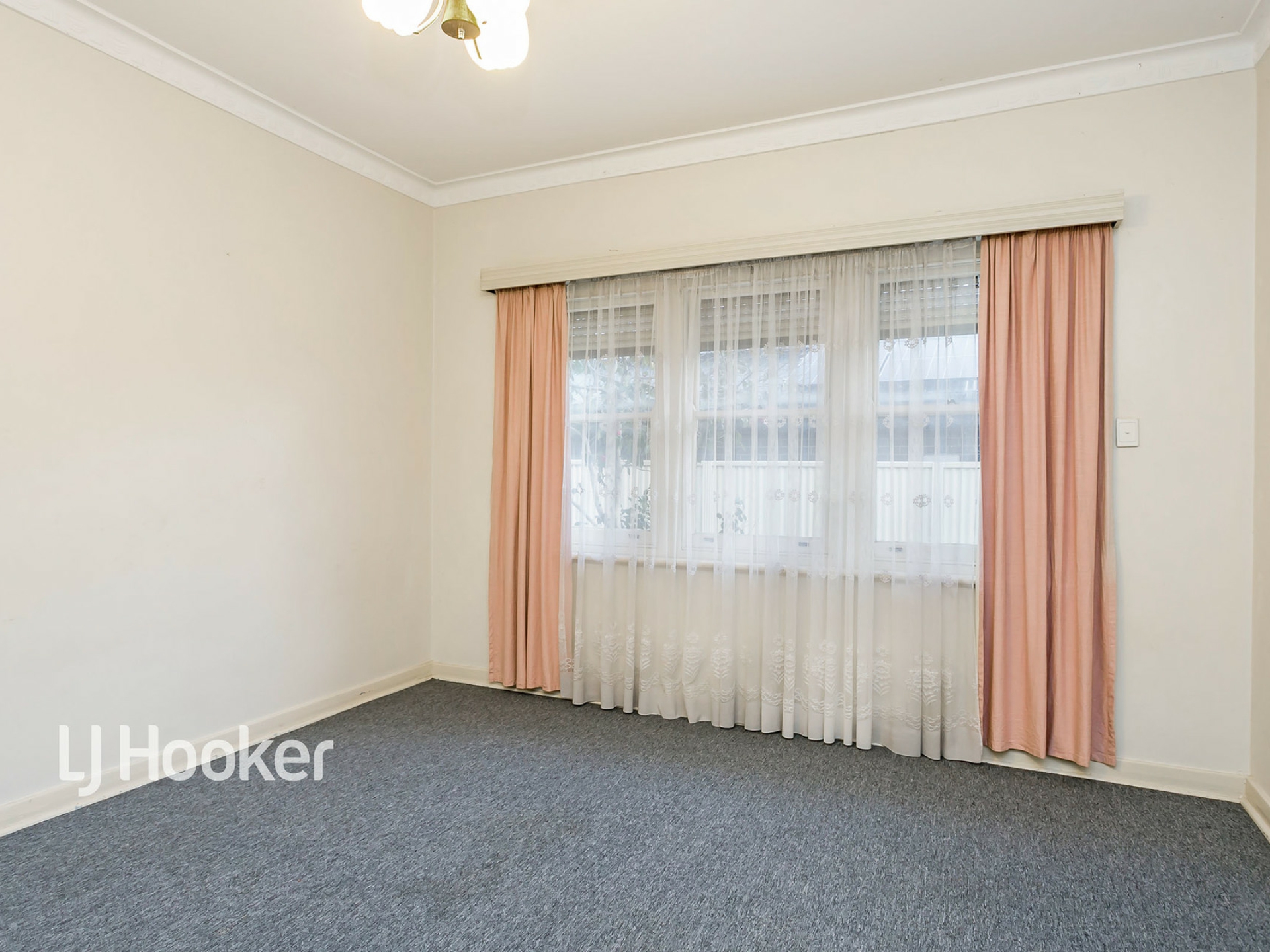 112 Autumn Avenue, LOCKLEYS