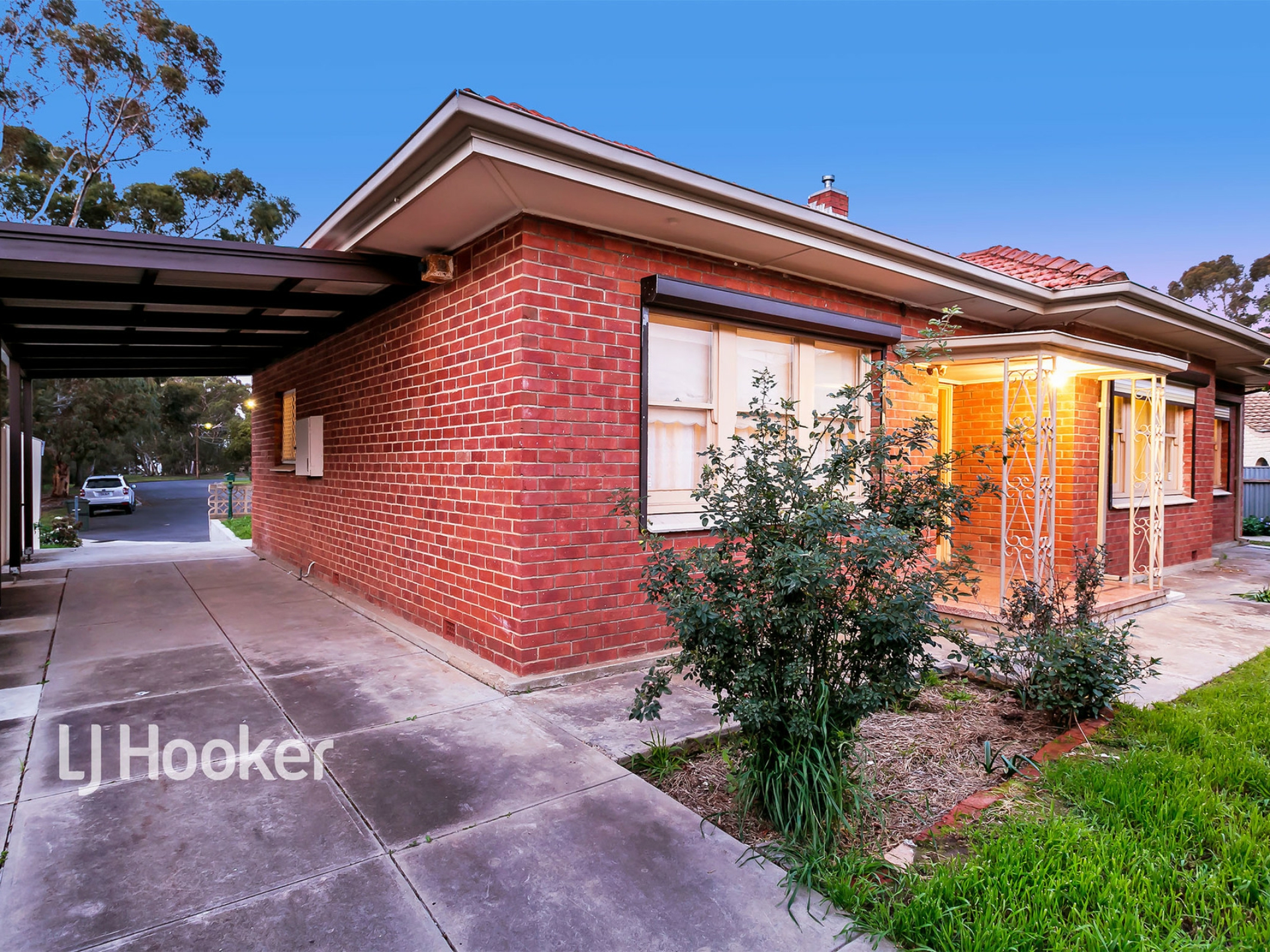 112 Autumn Avenue, LOCKLEYS