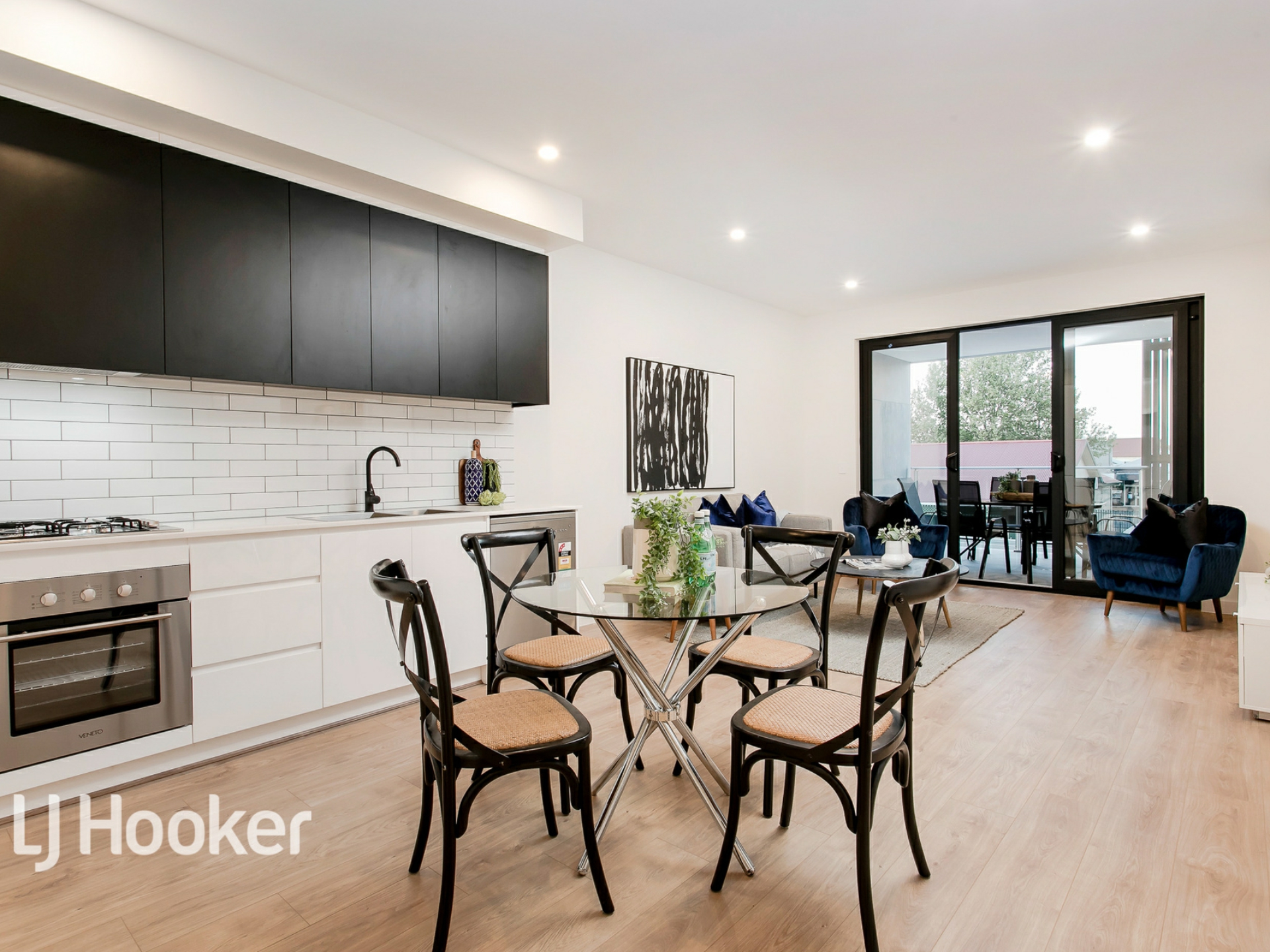 4/2 Rankine Road, TORRENSVILLE