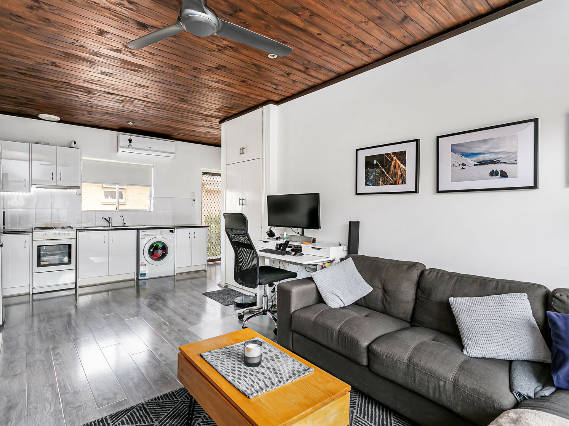 11/11 Helenslea Avenue, Brooklyn Park