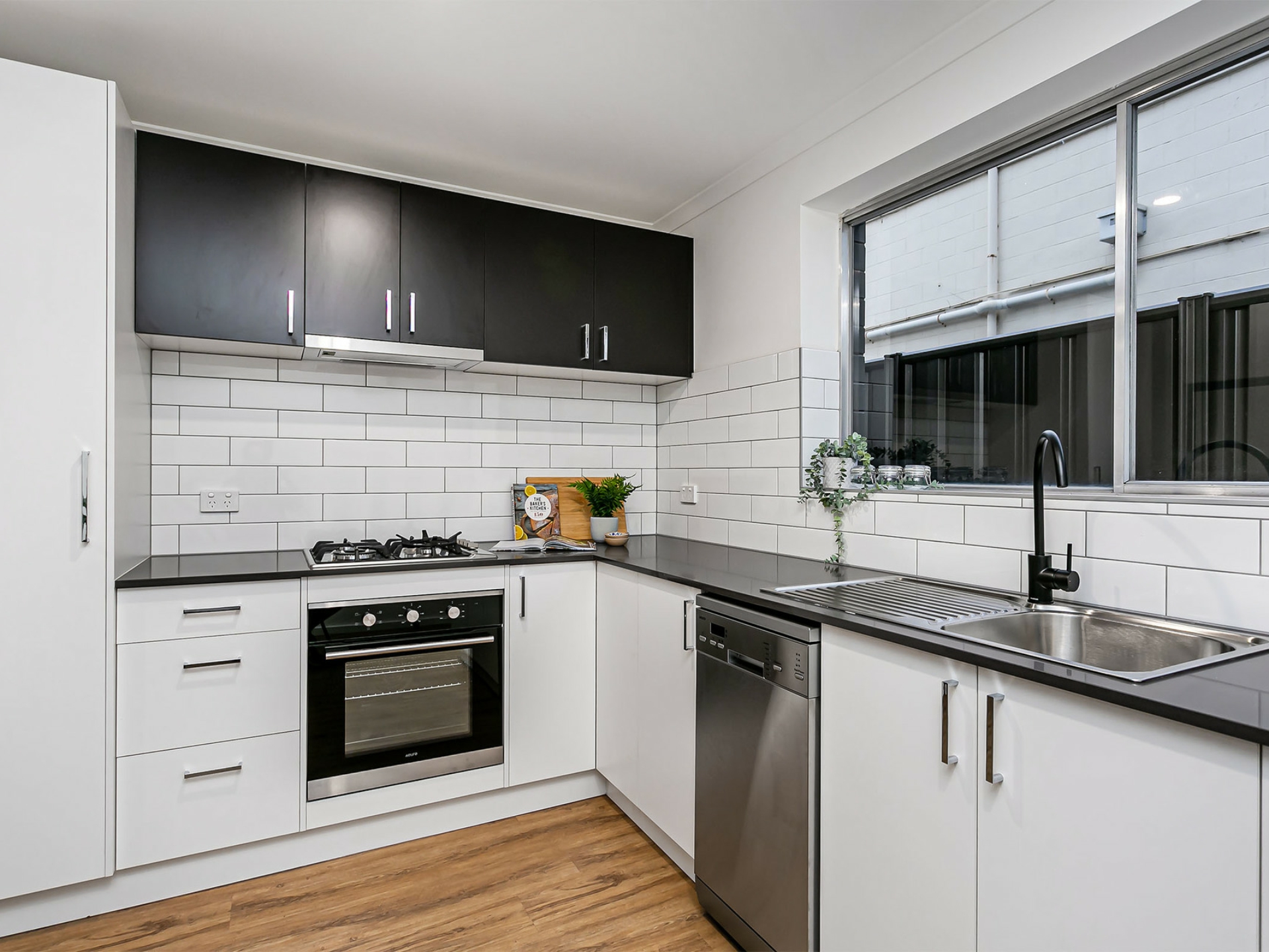15/1a Stephens Avenue, TORRENSVILLE