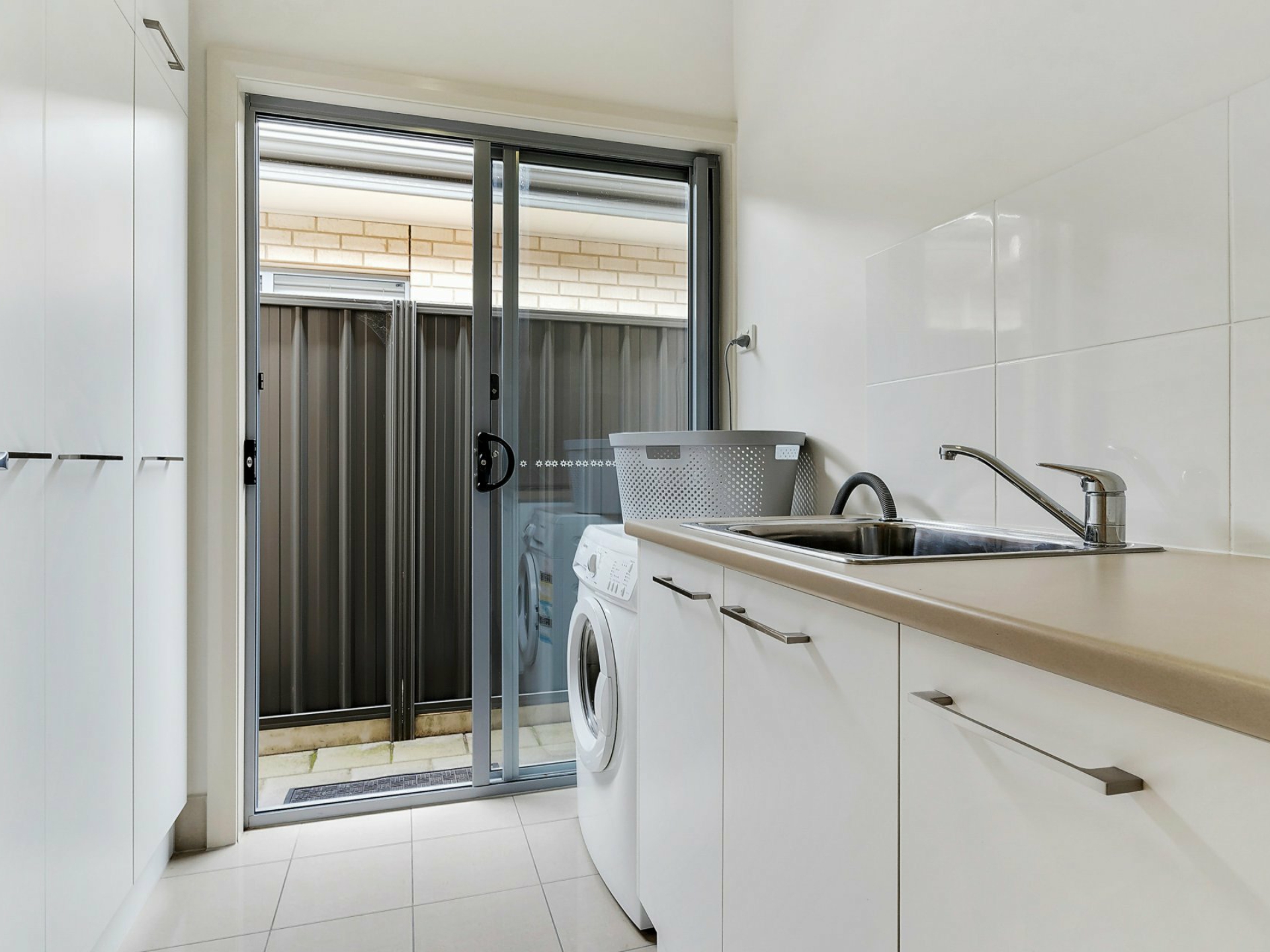 8A Guernsey Terrace, WOODVILLE