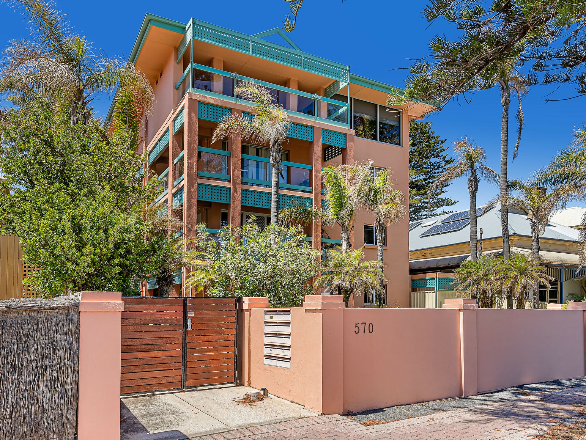 5/570 Seaview Road, Grange