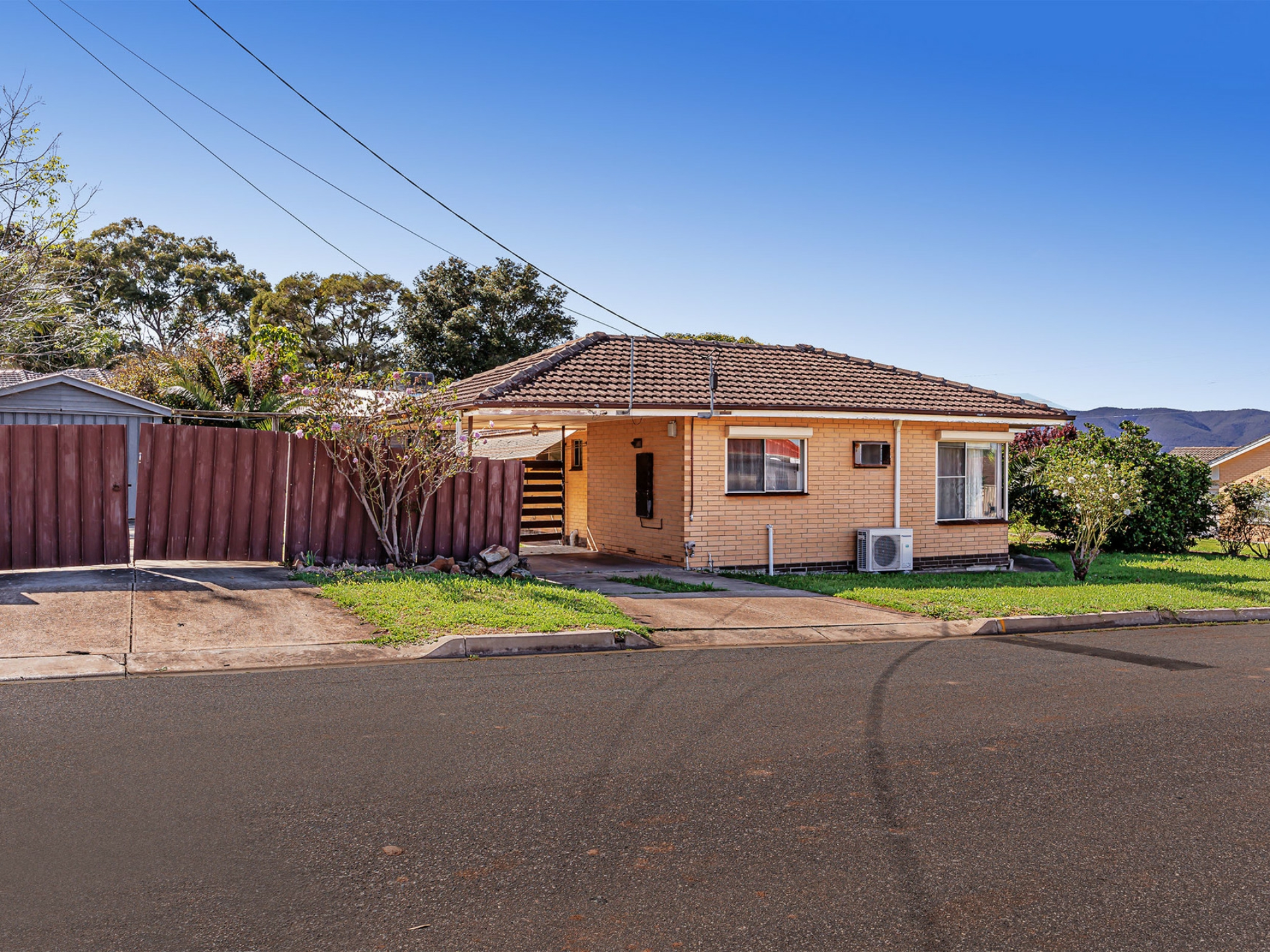 2 Canberra Crescent, VALLEY VIEW