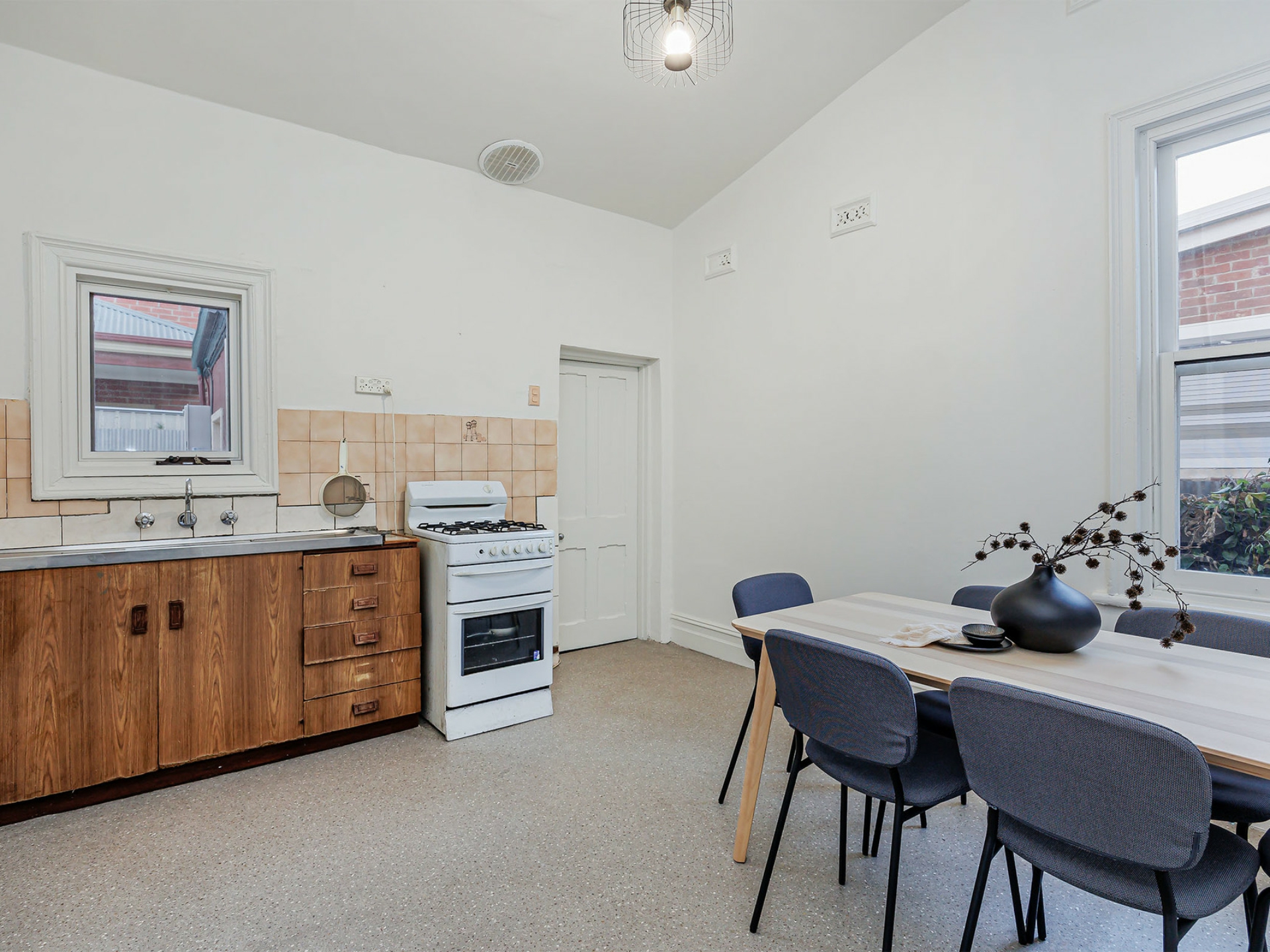 36 Torrens Avenue, WEST HINDMARSH