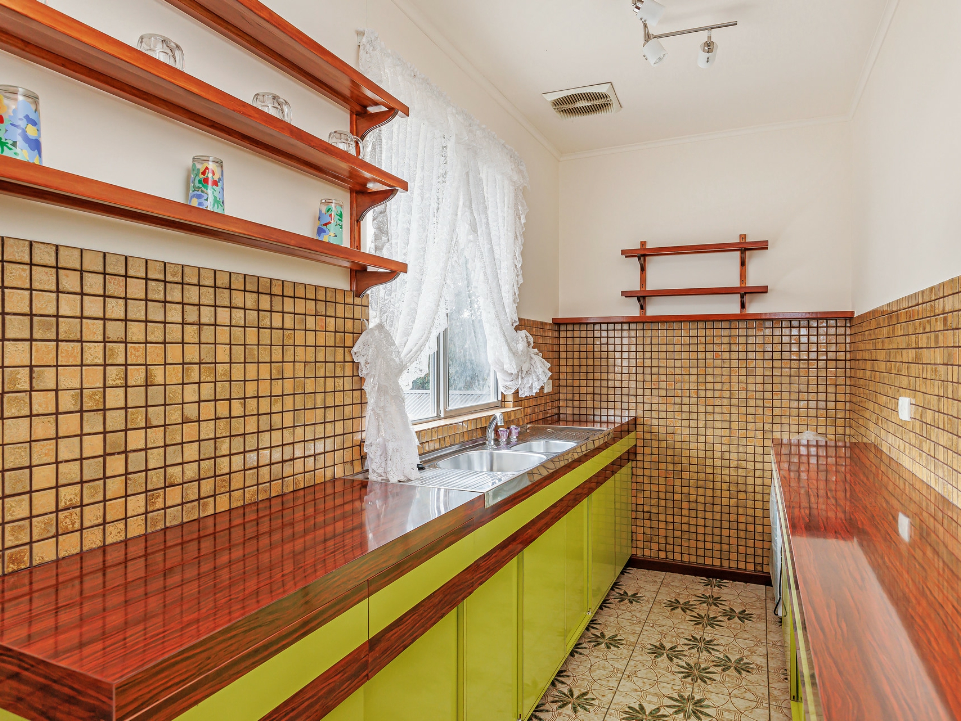 23 Packers Drive, HIGHBURY