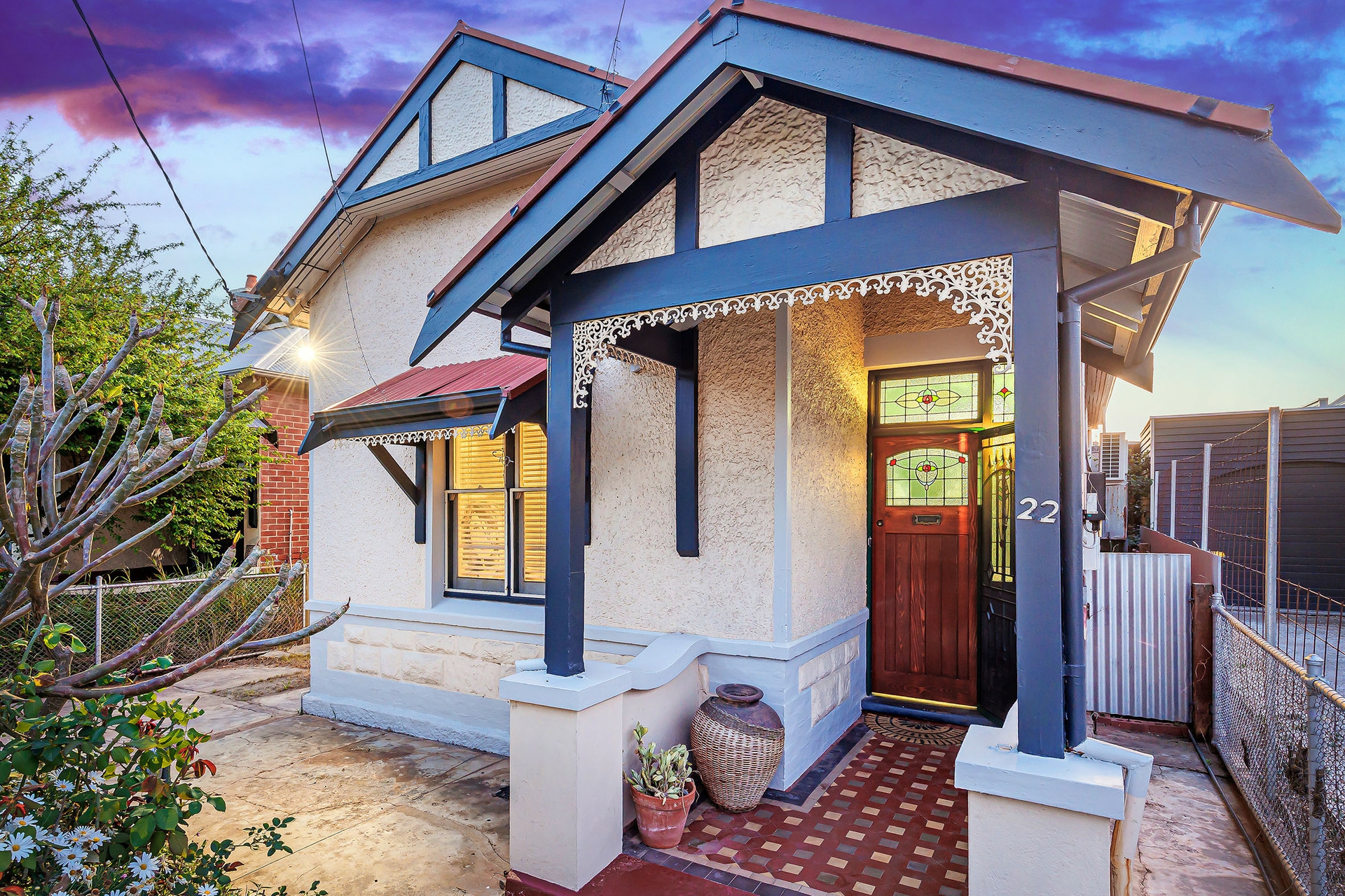 22 Ebor Avenue, Mile End