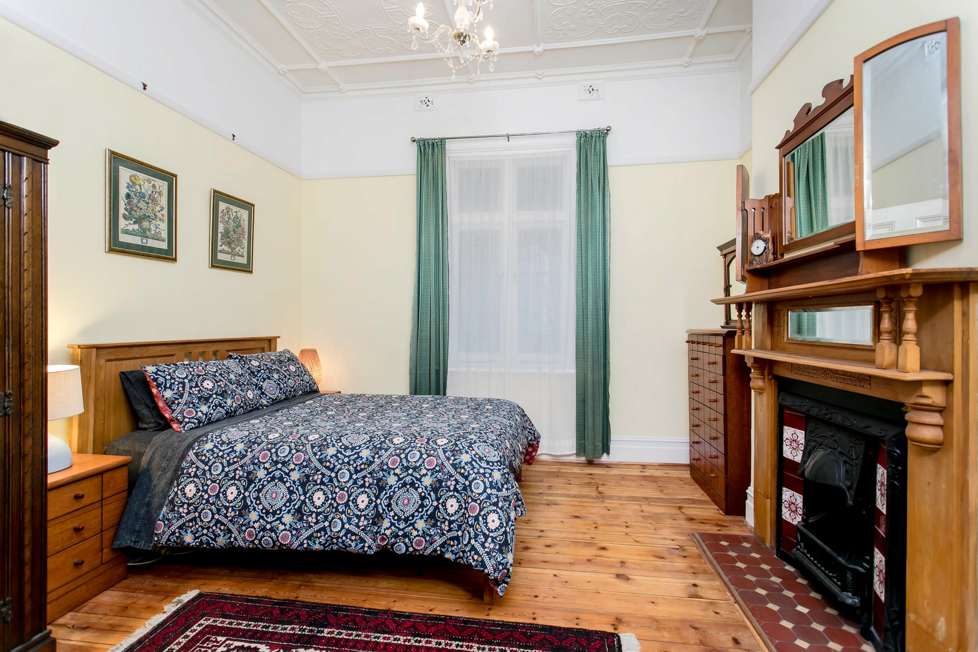 36 Henley Street, MILE END