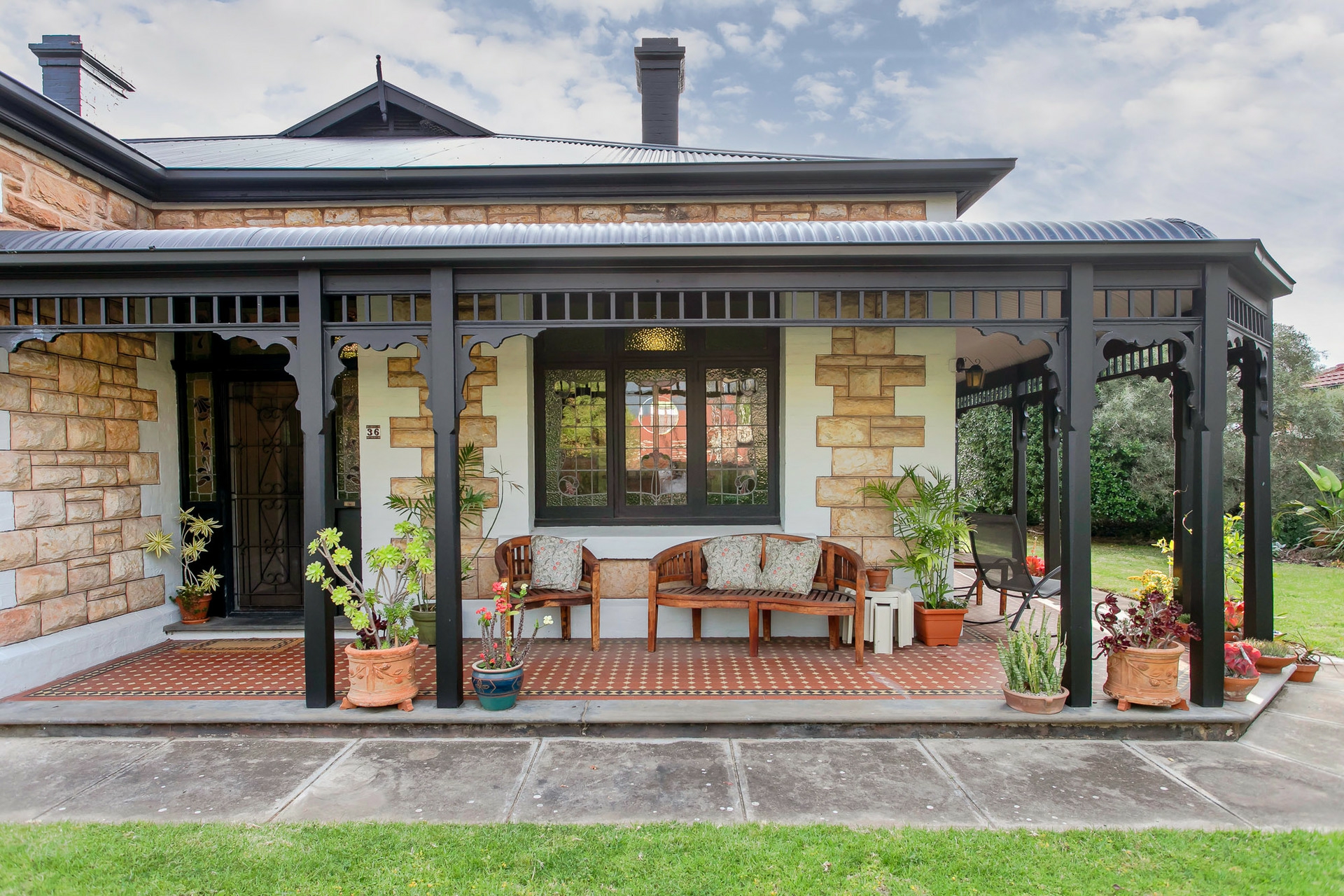 36 Henley Street, MILE END