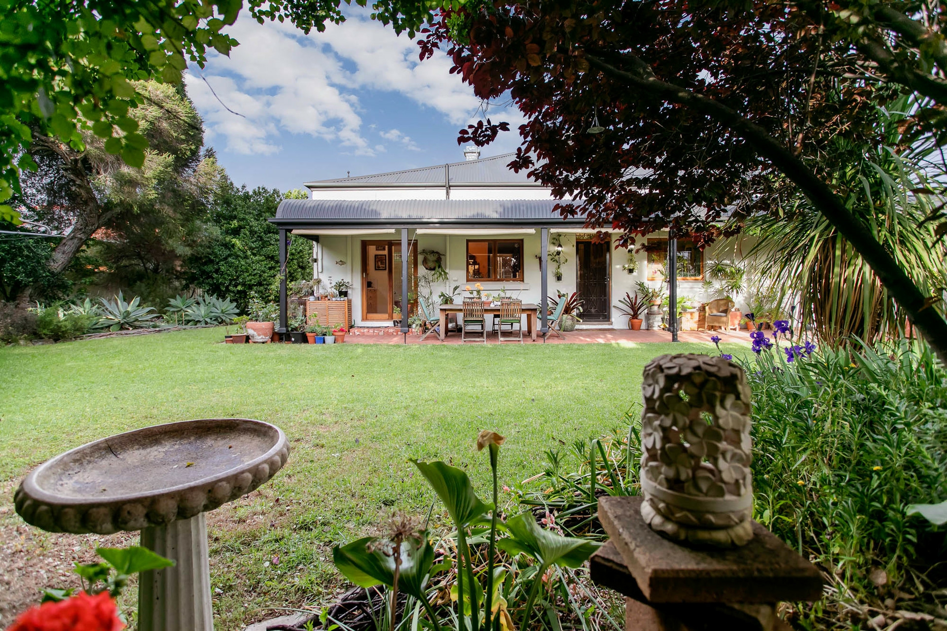 36 Henley Street, MILE END