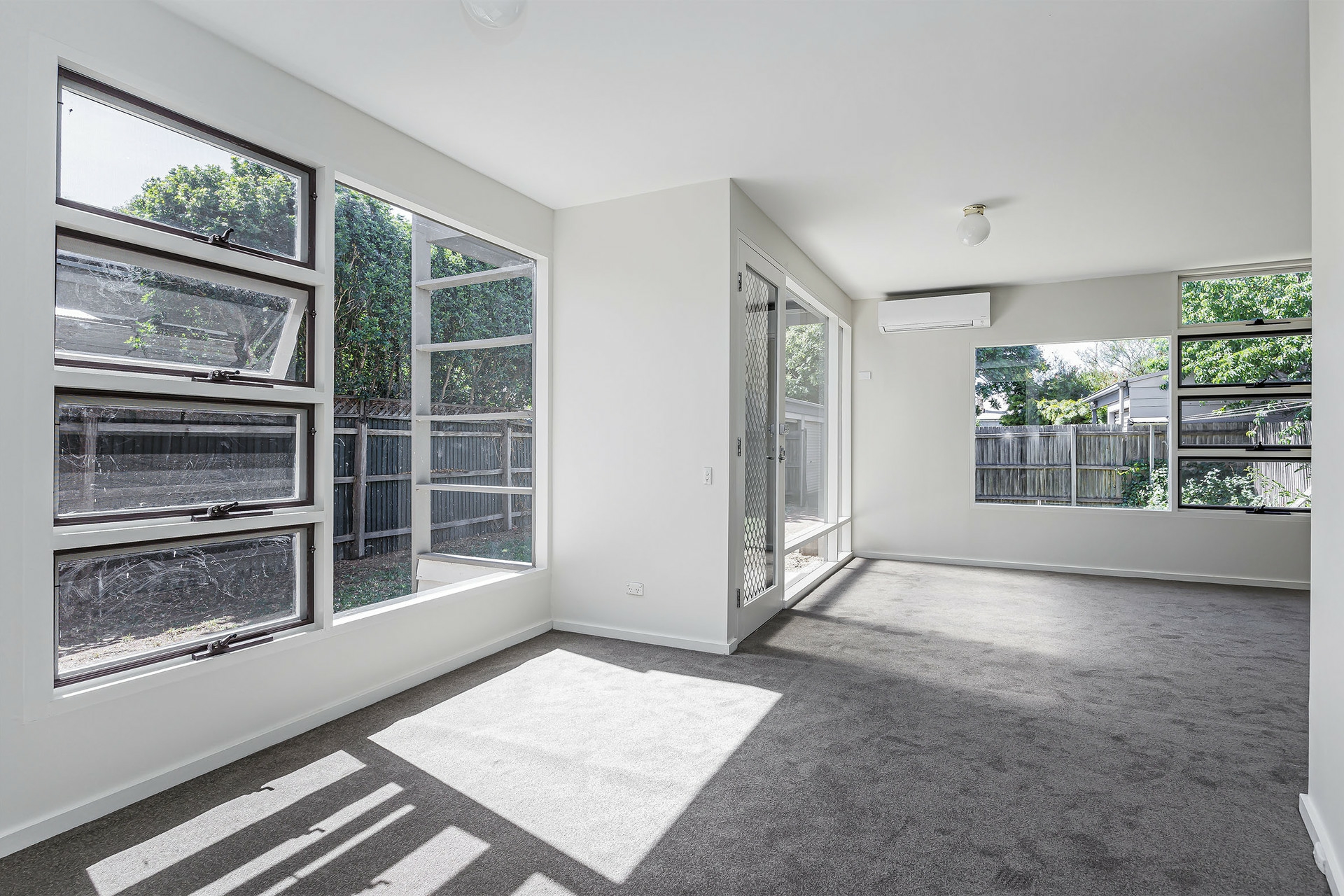 42a Rose Street, MILE END