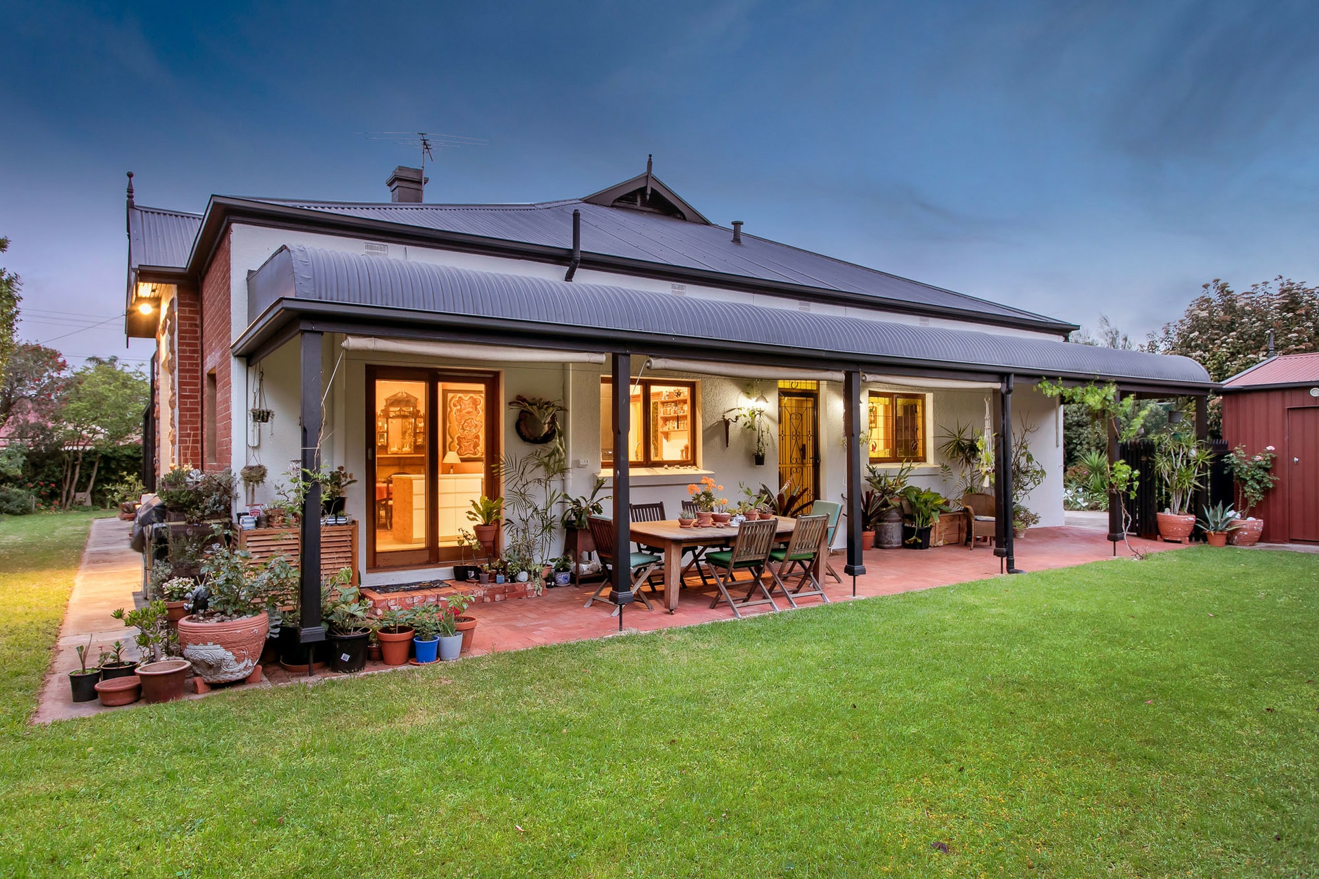 36 Henley Street, MILE END