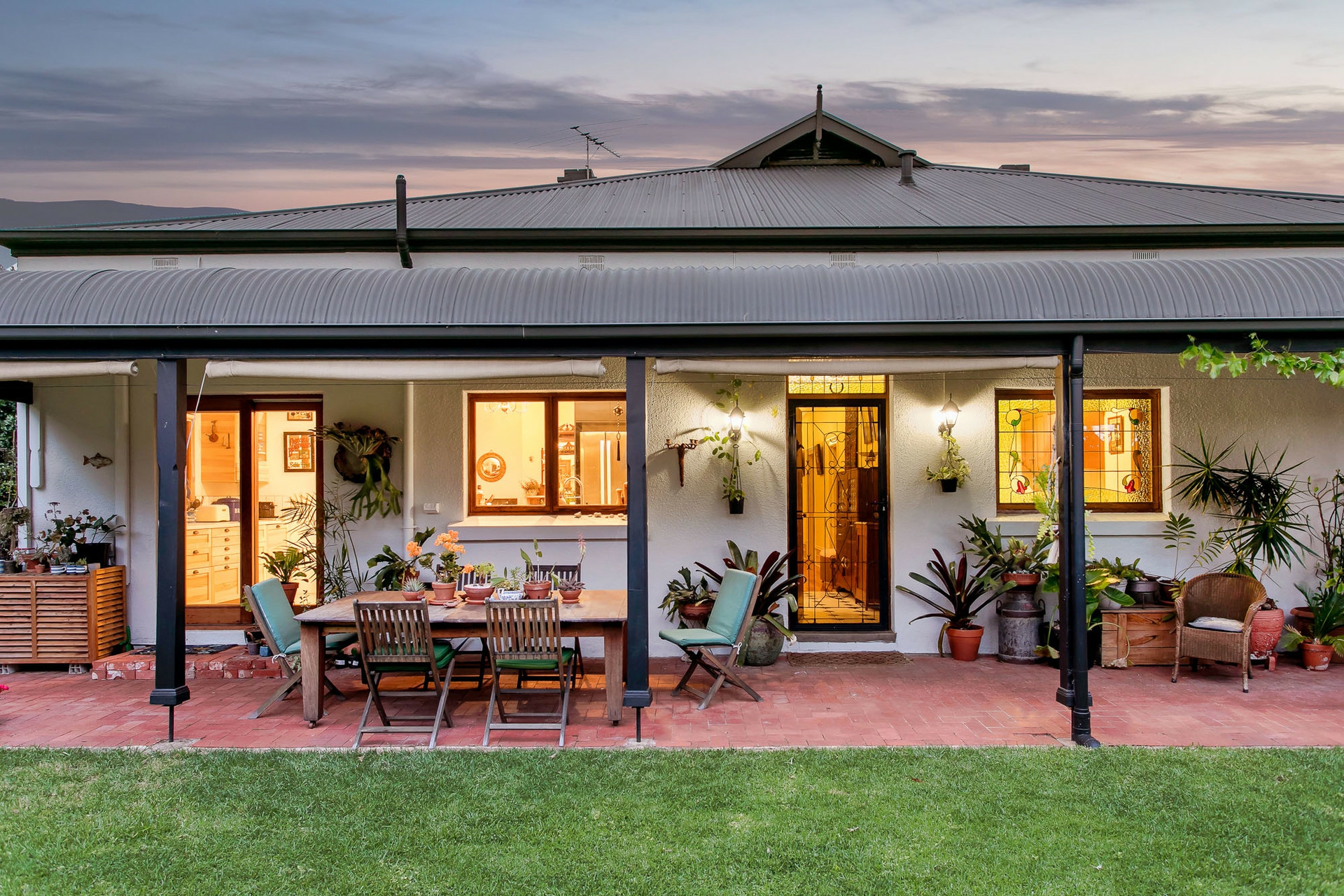 36 Henley Street, MILE END