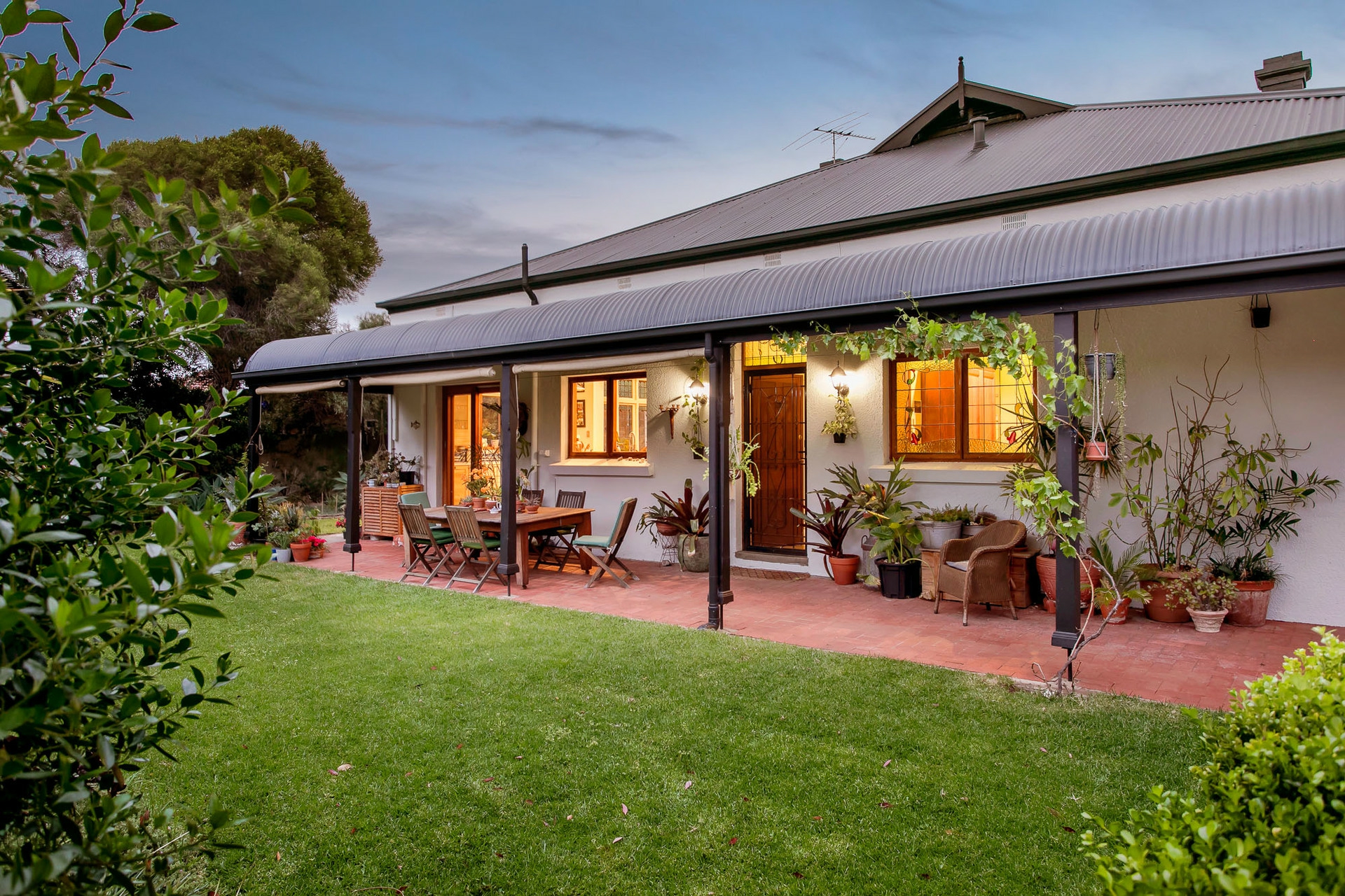 36 Henley Street, MILE END