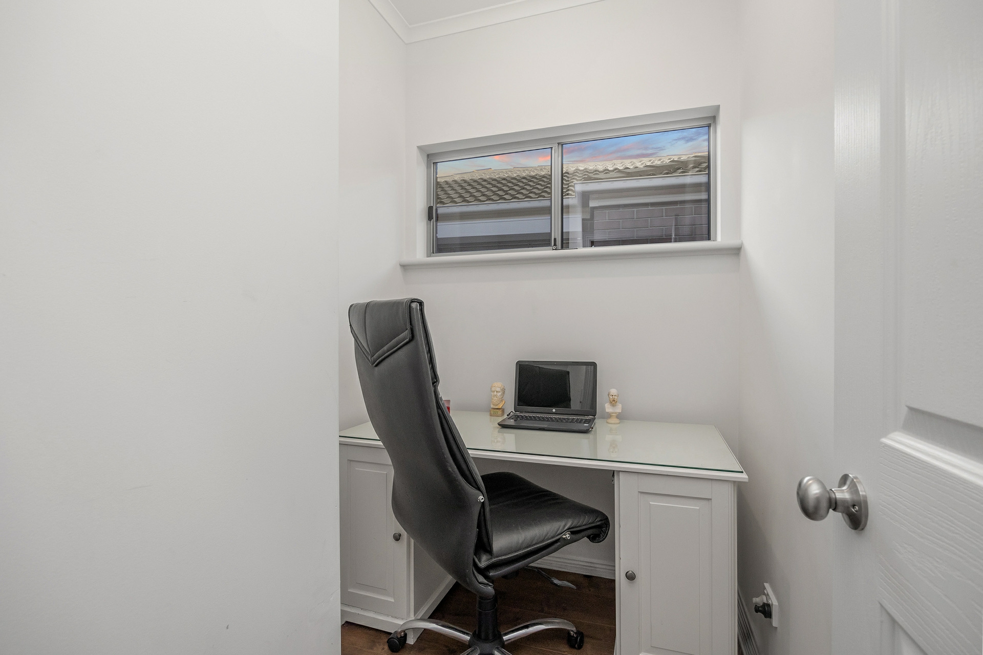 38 Lucerne Grove, FINDON