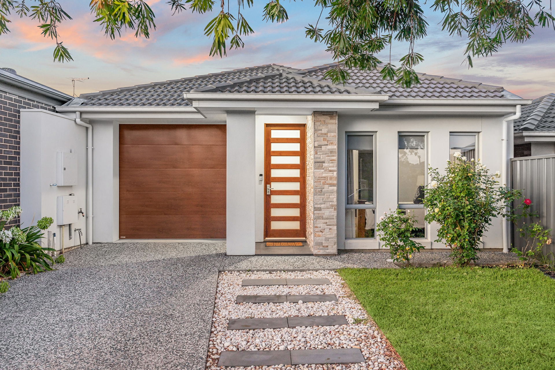 38 Lucerne Grove, FINDON
