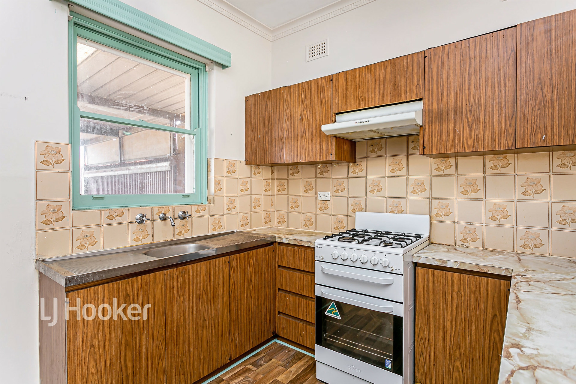 11 Liberty Grove, WOODVILLE GARDENS