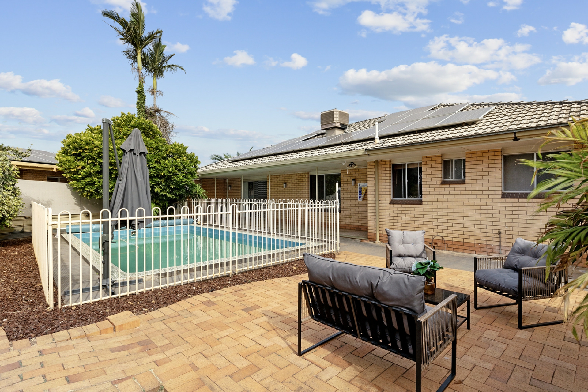 8 Knight Avenue, WINDSOR GARDENS