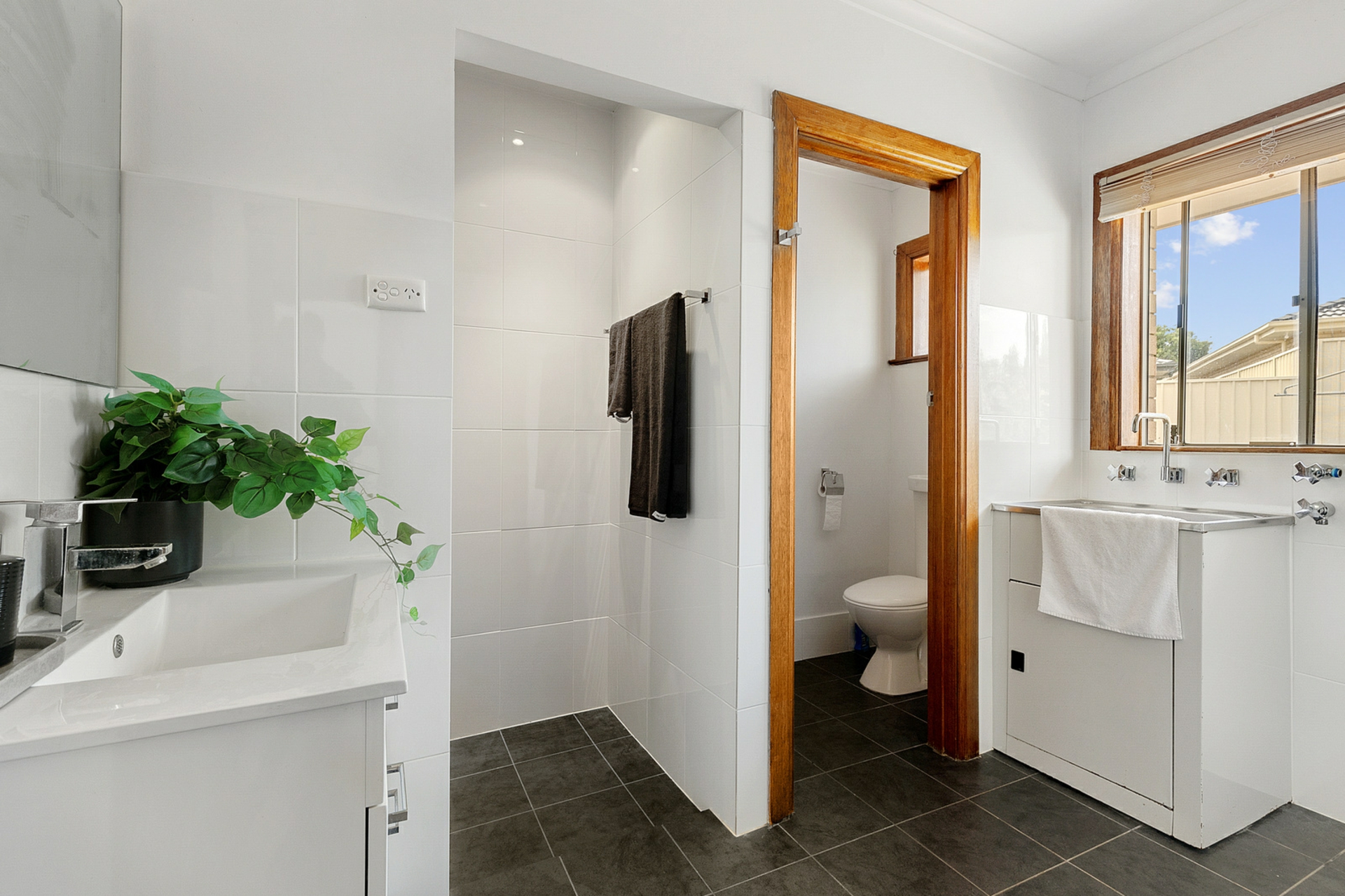 8 Knight Avenue, WINDSOR GARDENS