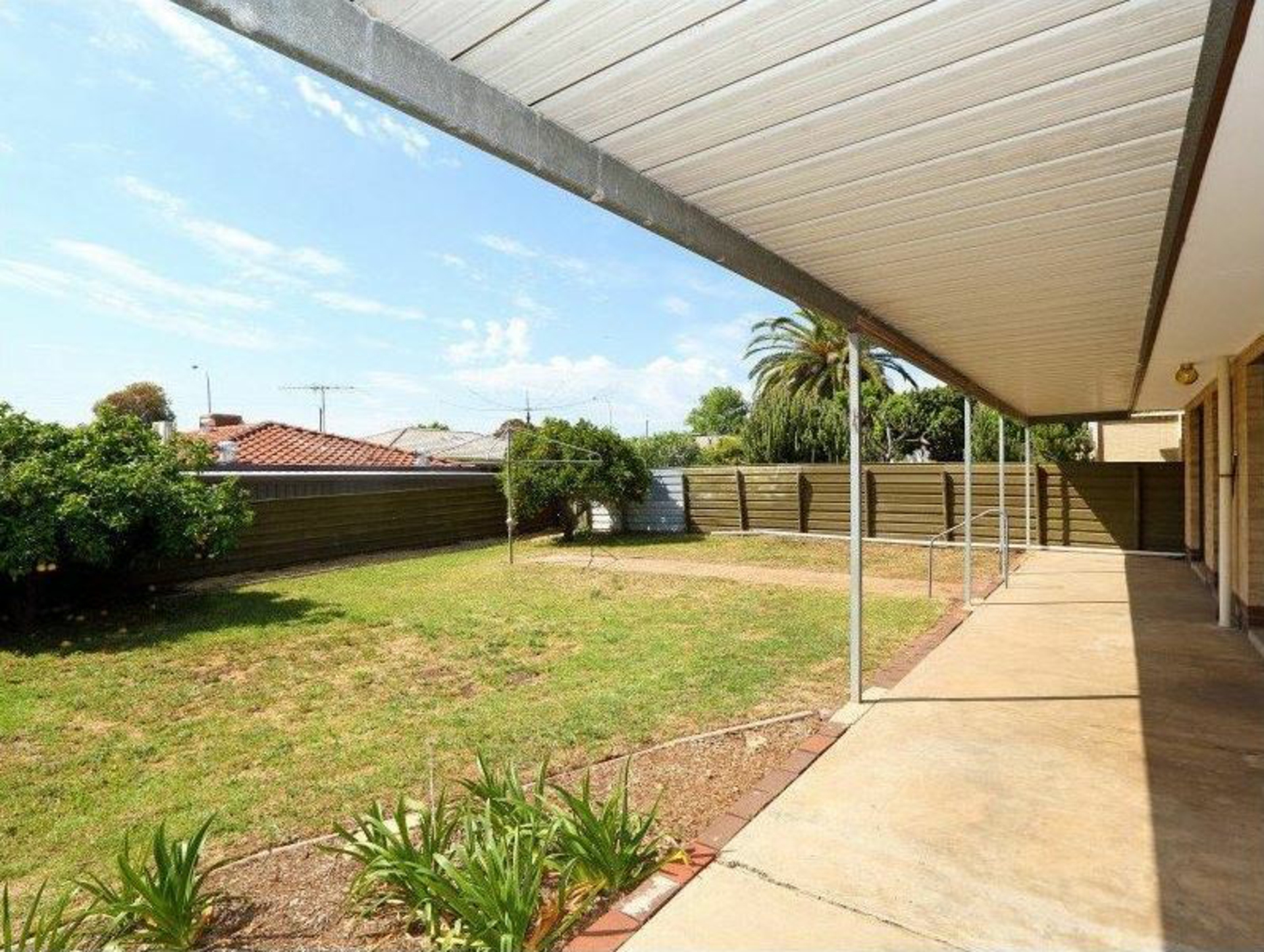 18 Larrimah Road, MORPHETT VALE