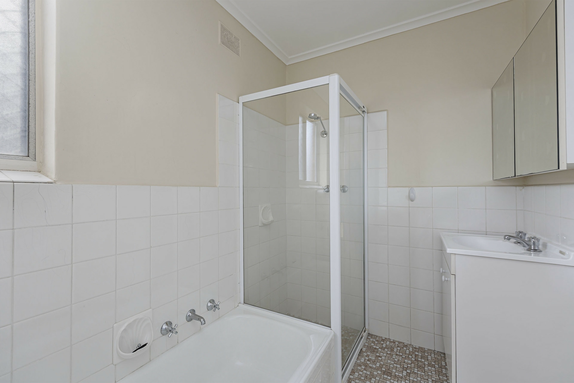 2 Fielding Crescent Clarence Park SA Property Details LJ Hooker