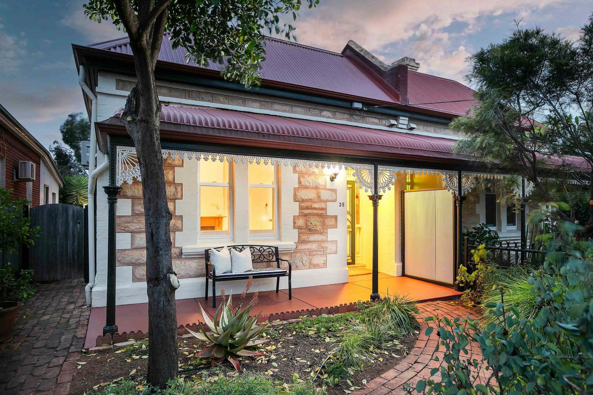 35 King Street, MILE END