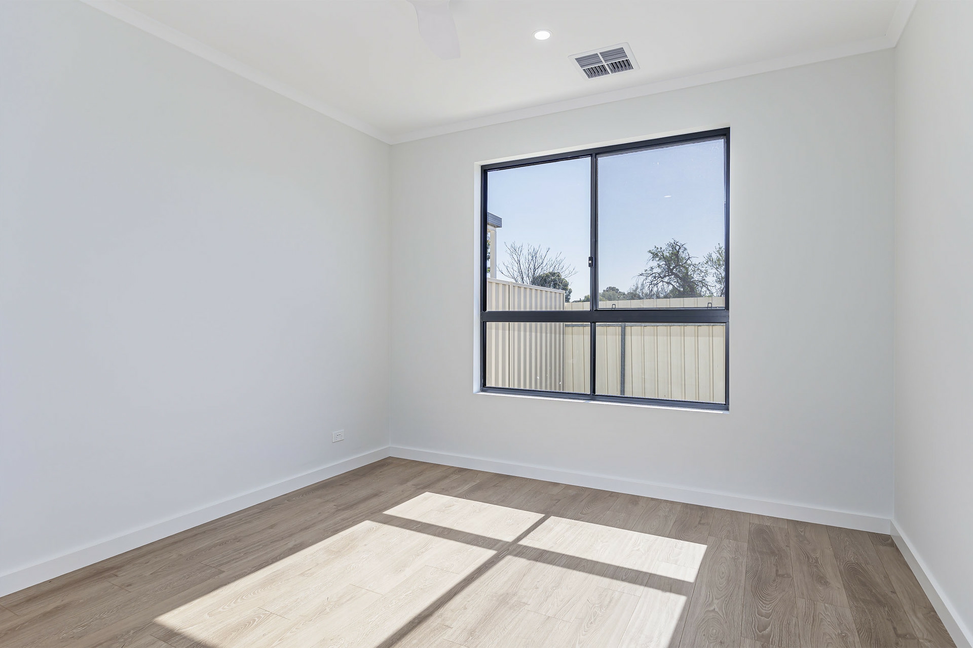 DW 3/5 Breamore Street, ELIZABETH NORTH