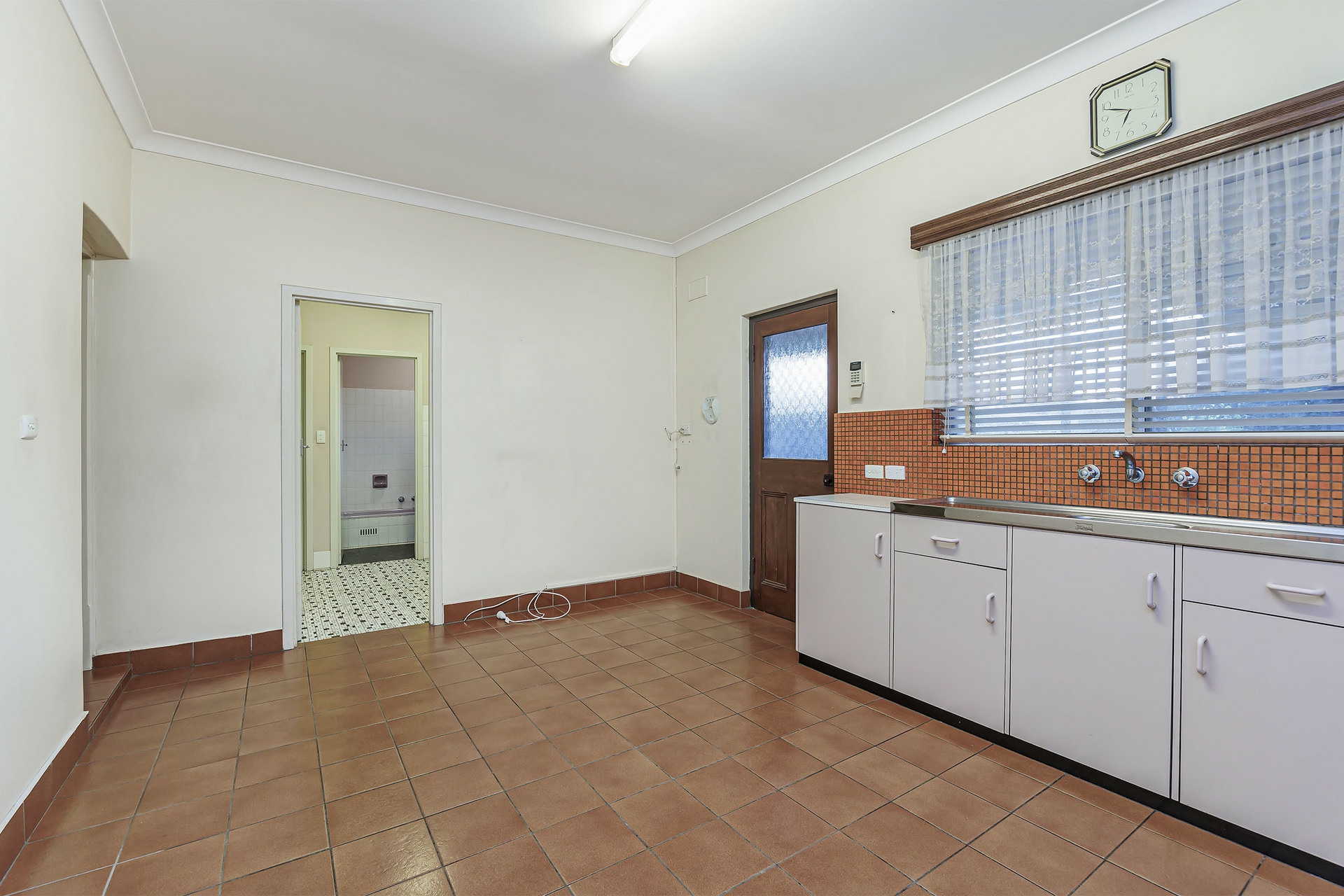 54 Ebor Avenue, MILE END