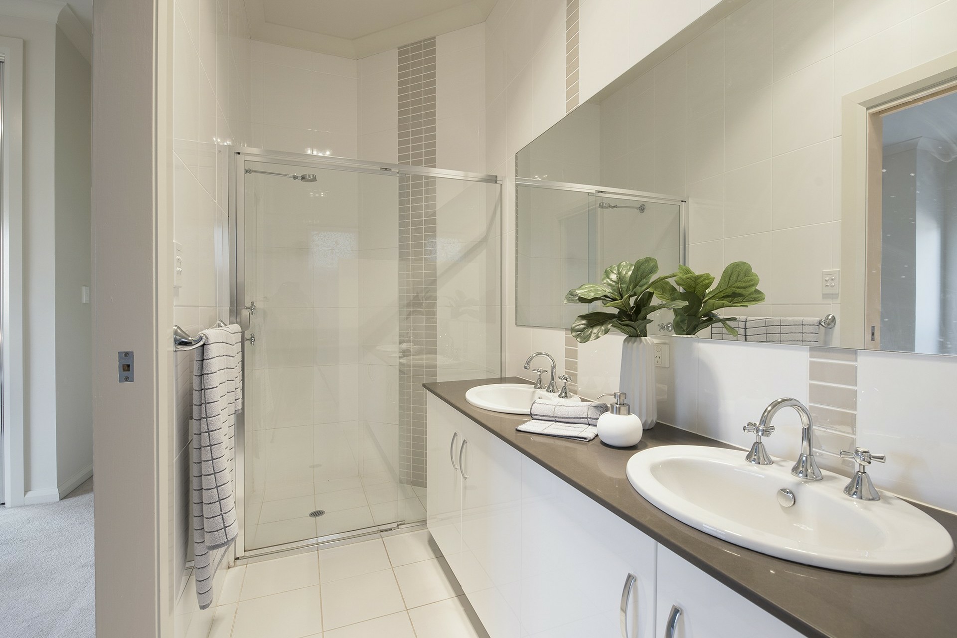 42 Swan Street, GRANGE