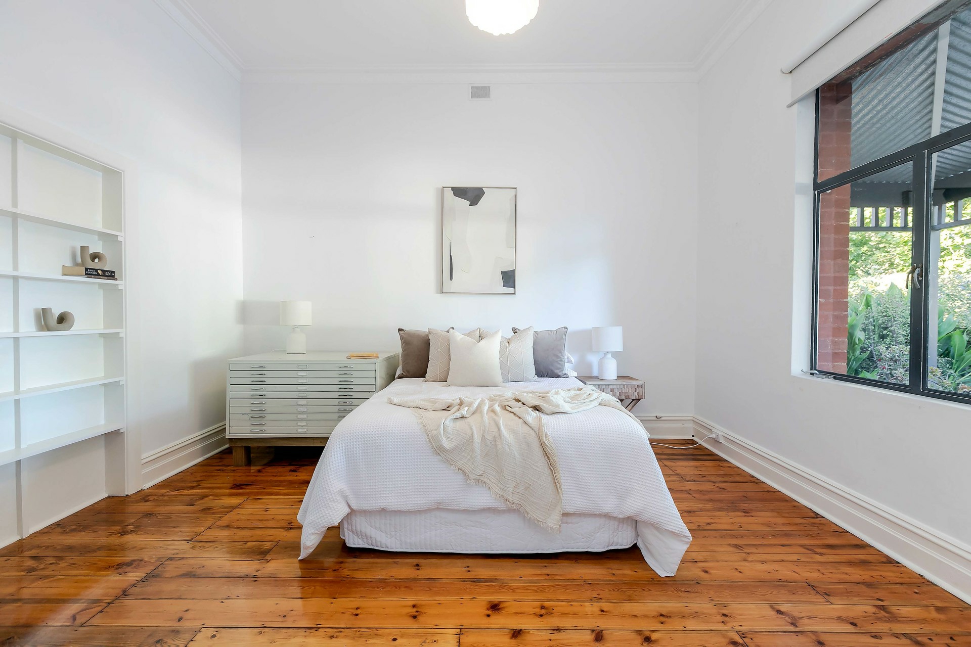 15 Parker Street, MILE END