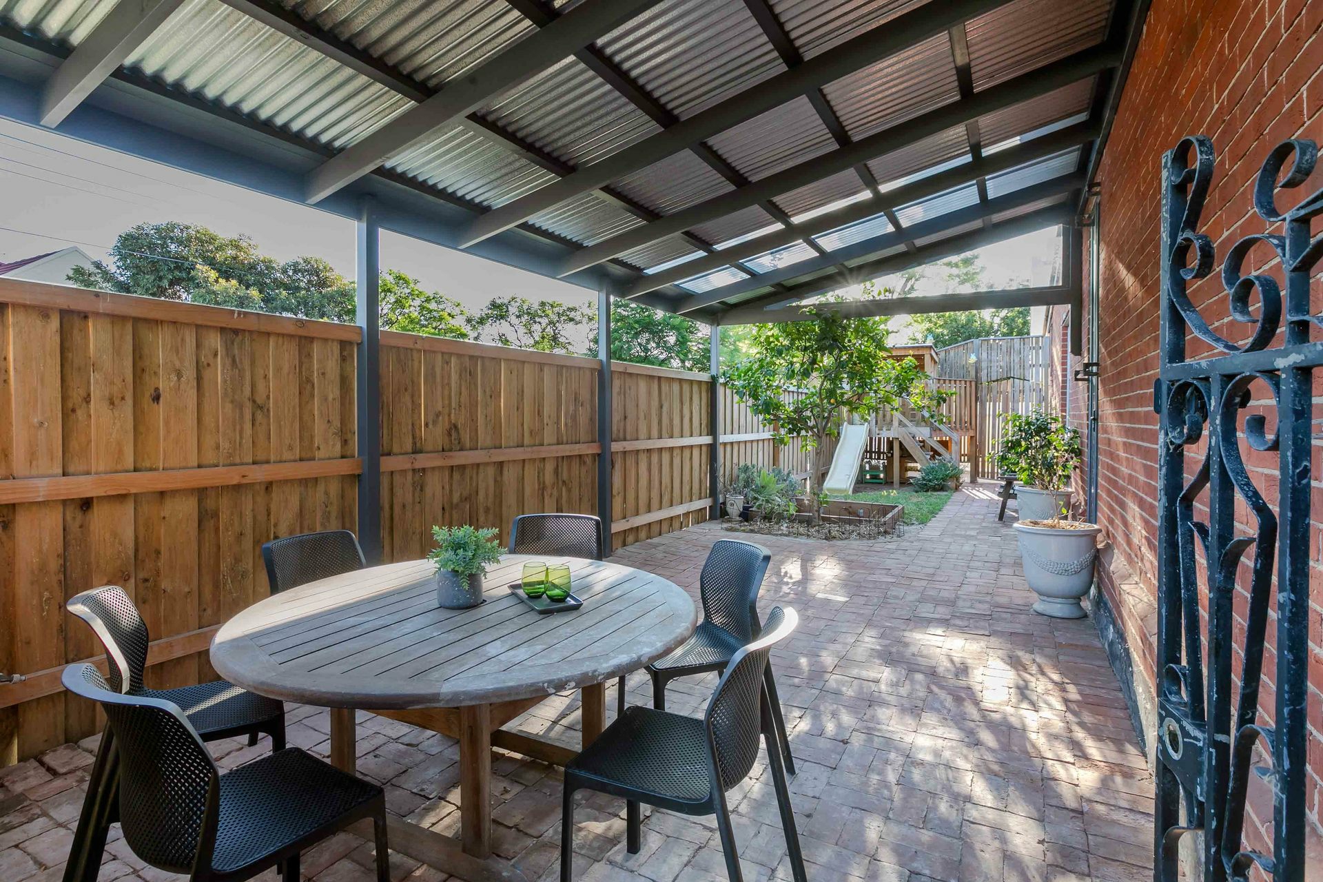 15 Parker Street, MILE END