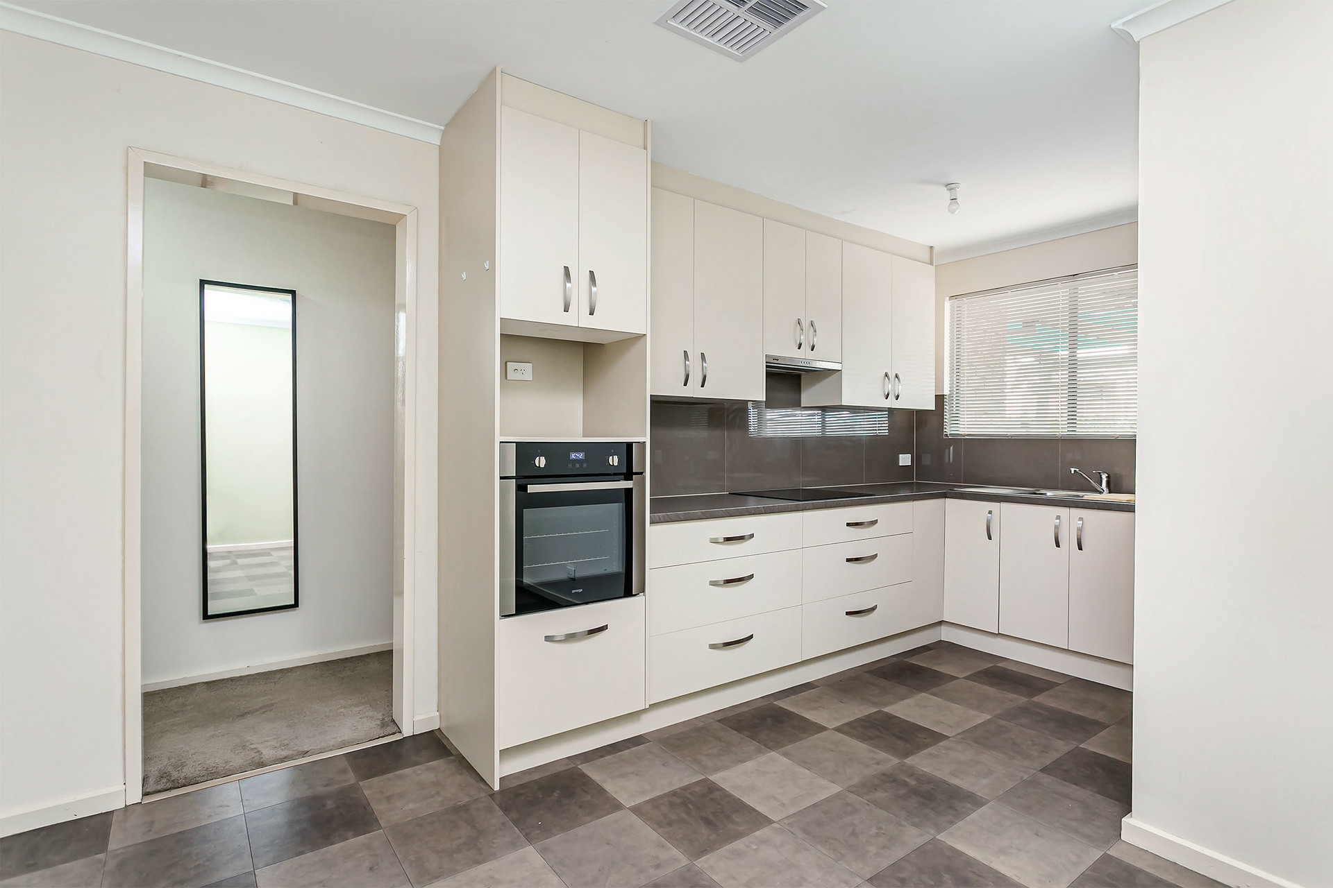 19/111 Morphett Road, MORPHETTVILLE
