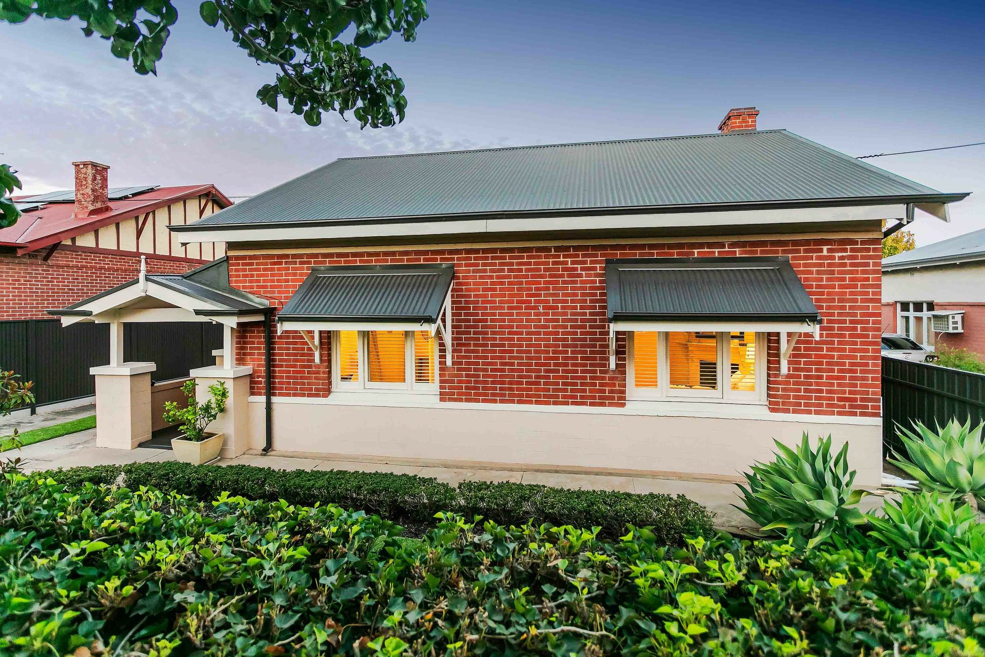 23 Henley Street, MILE END