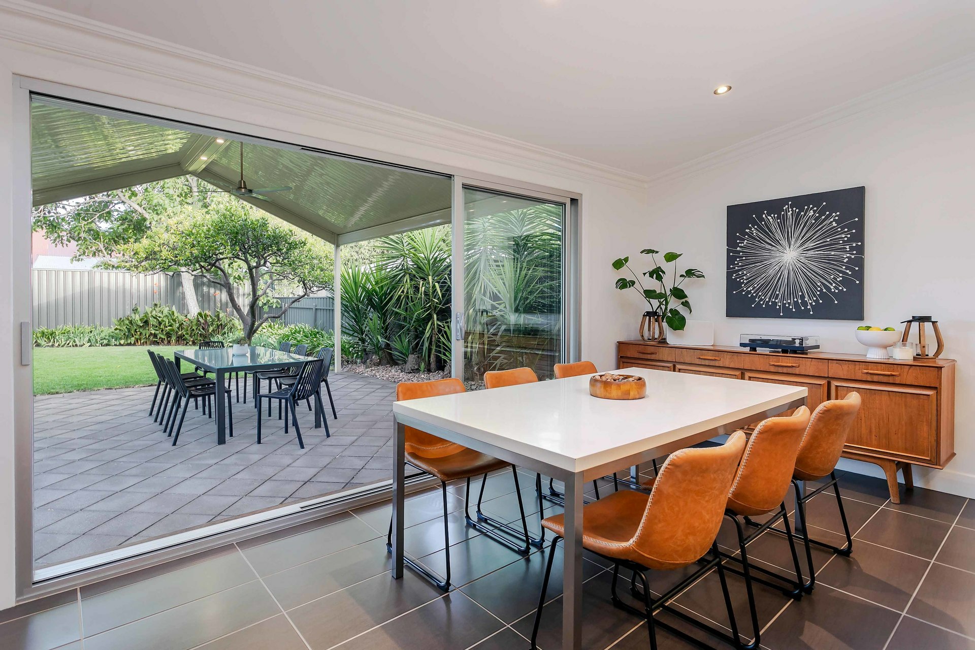 23 Henley Street, MILE END