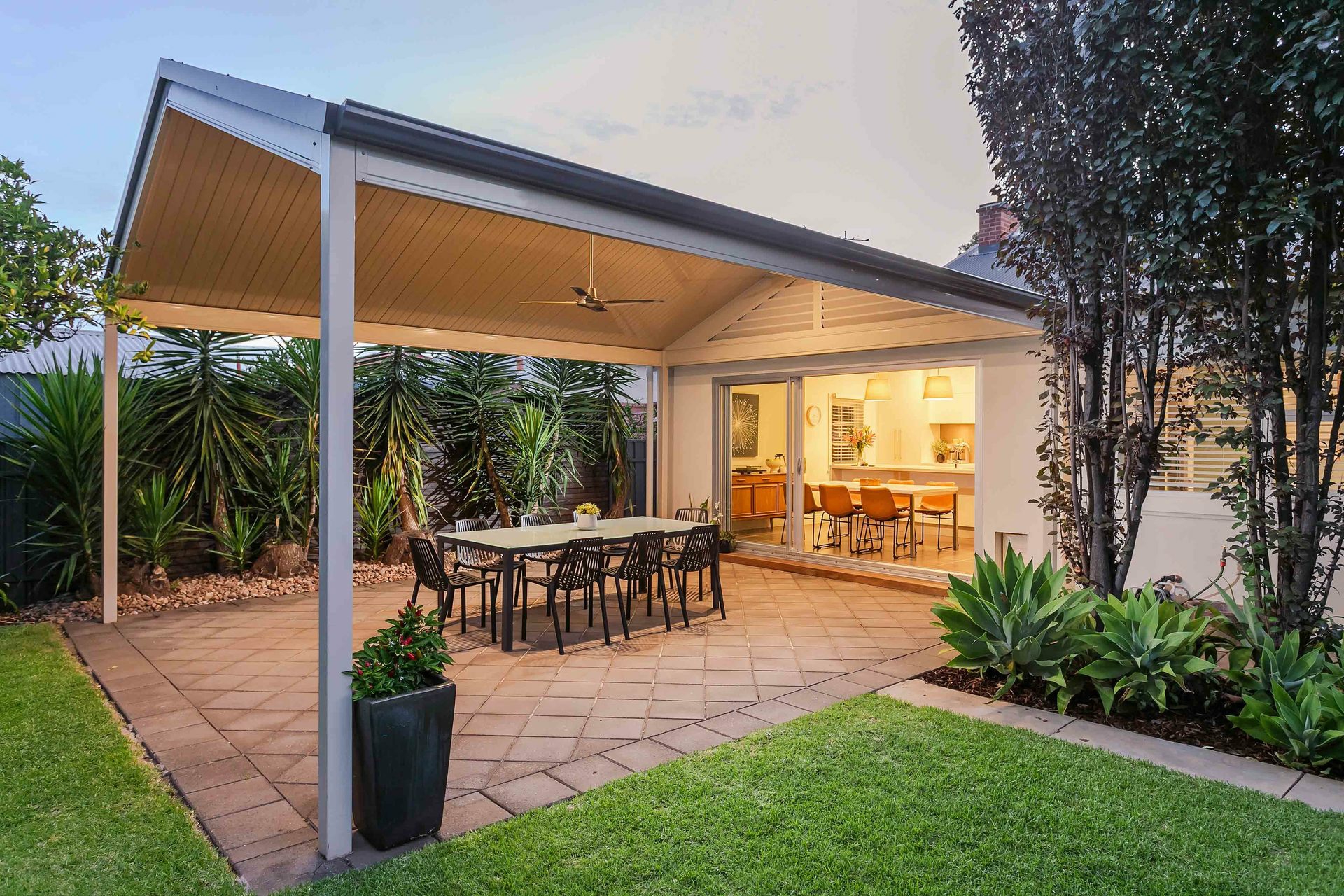 23 Henley Street, MILE END