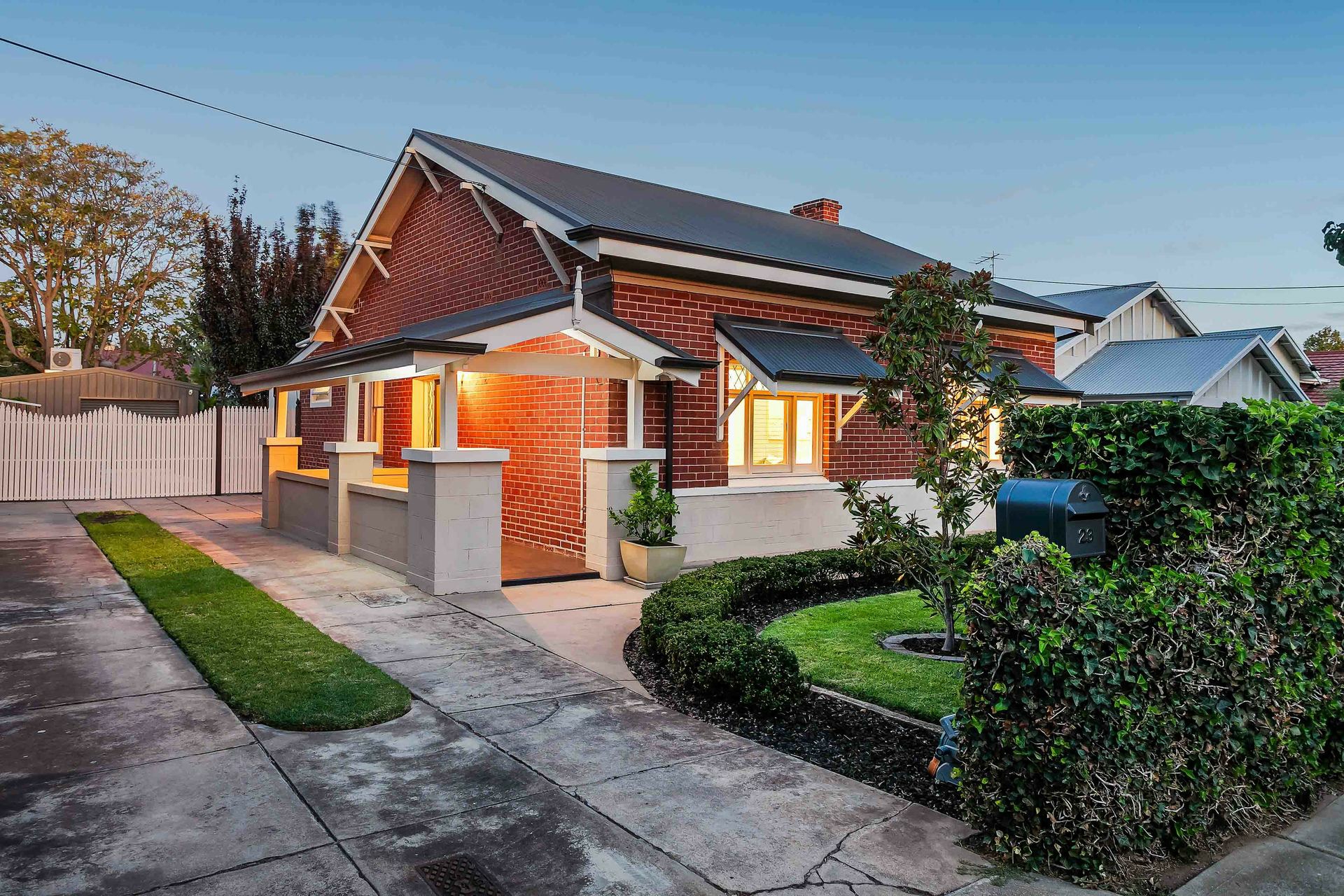 23 Henley Street, MILE END