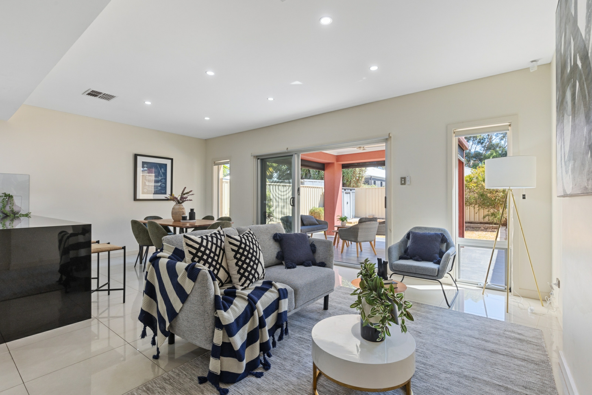 8 St Johns Avenue, RENOWN PARK
