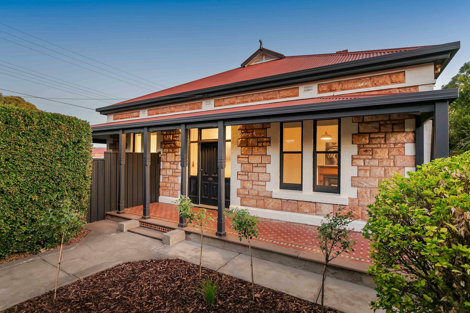 2 Elizabeth Street, TORRENSVILLE