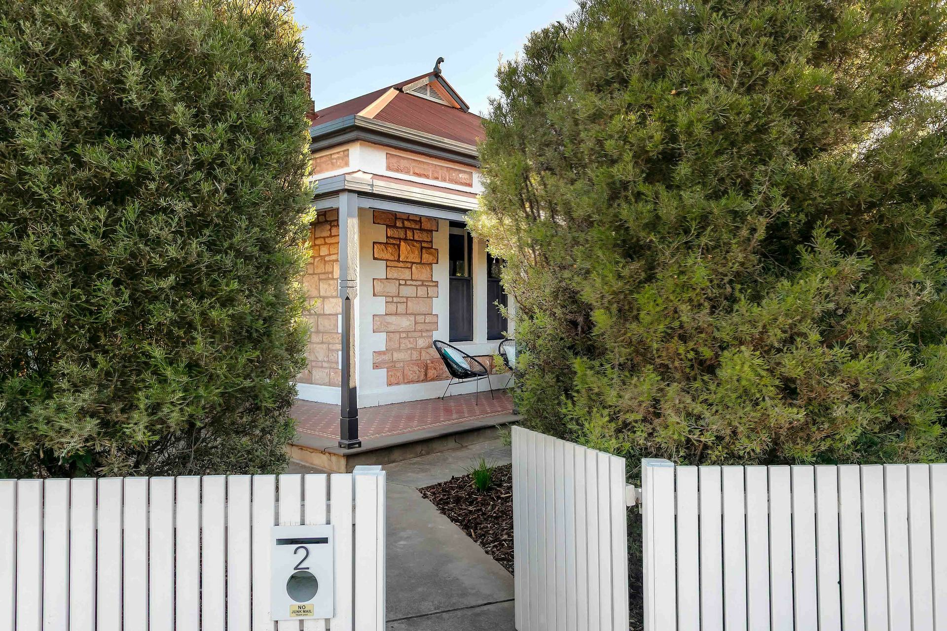 2 Elizabeth Street, TORRENSVILLE