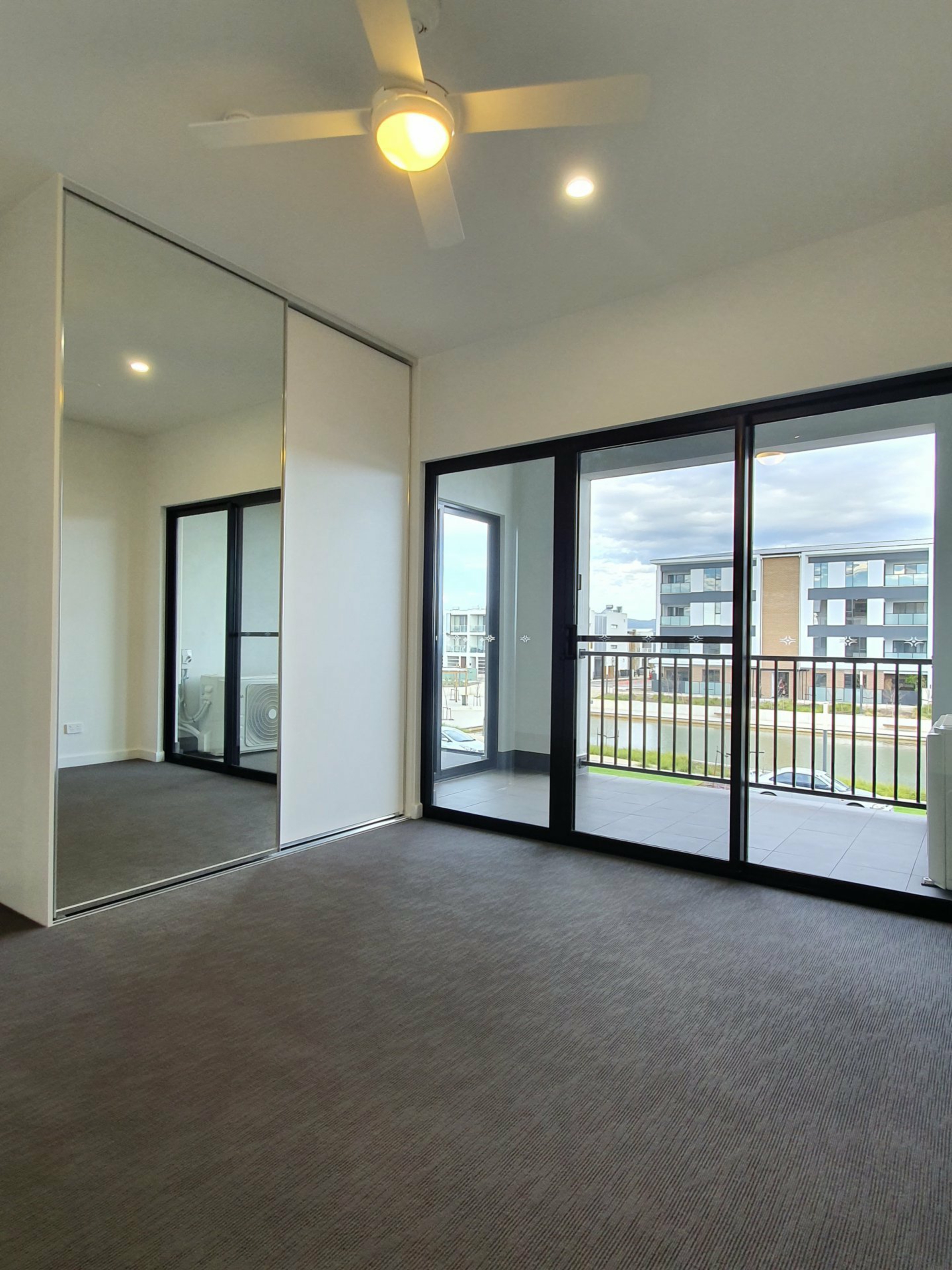 4/172 East Parkway, LIGHTSVIEW