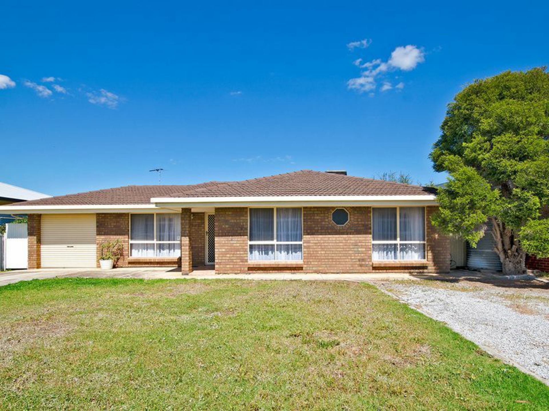 79 Balcombe Avenue, SEATON