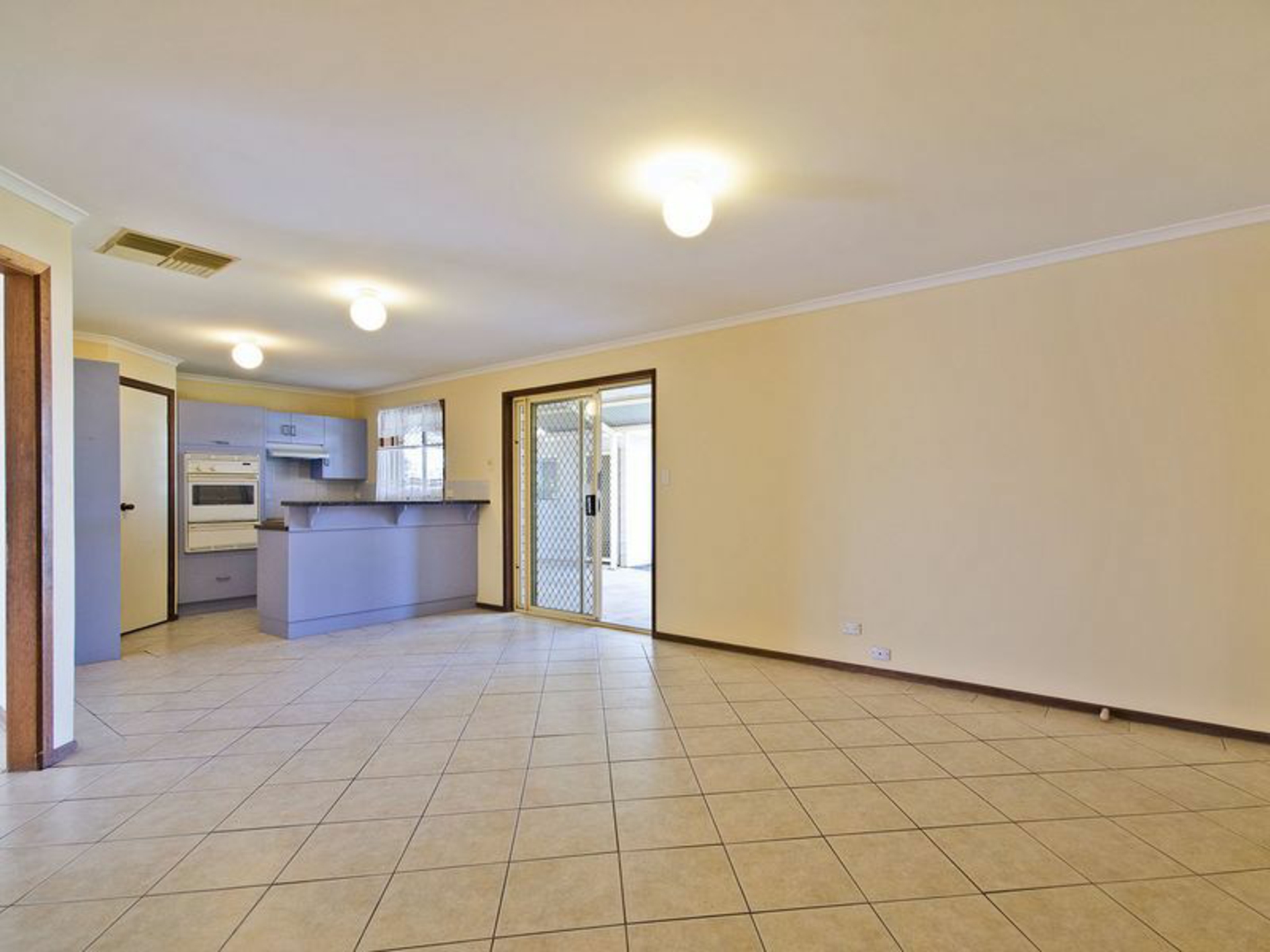 79 Balcombe Avenue, SEATON