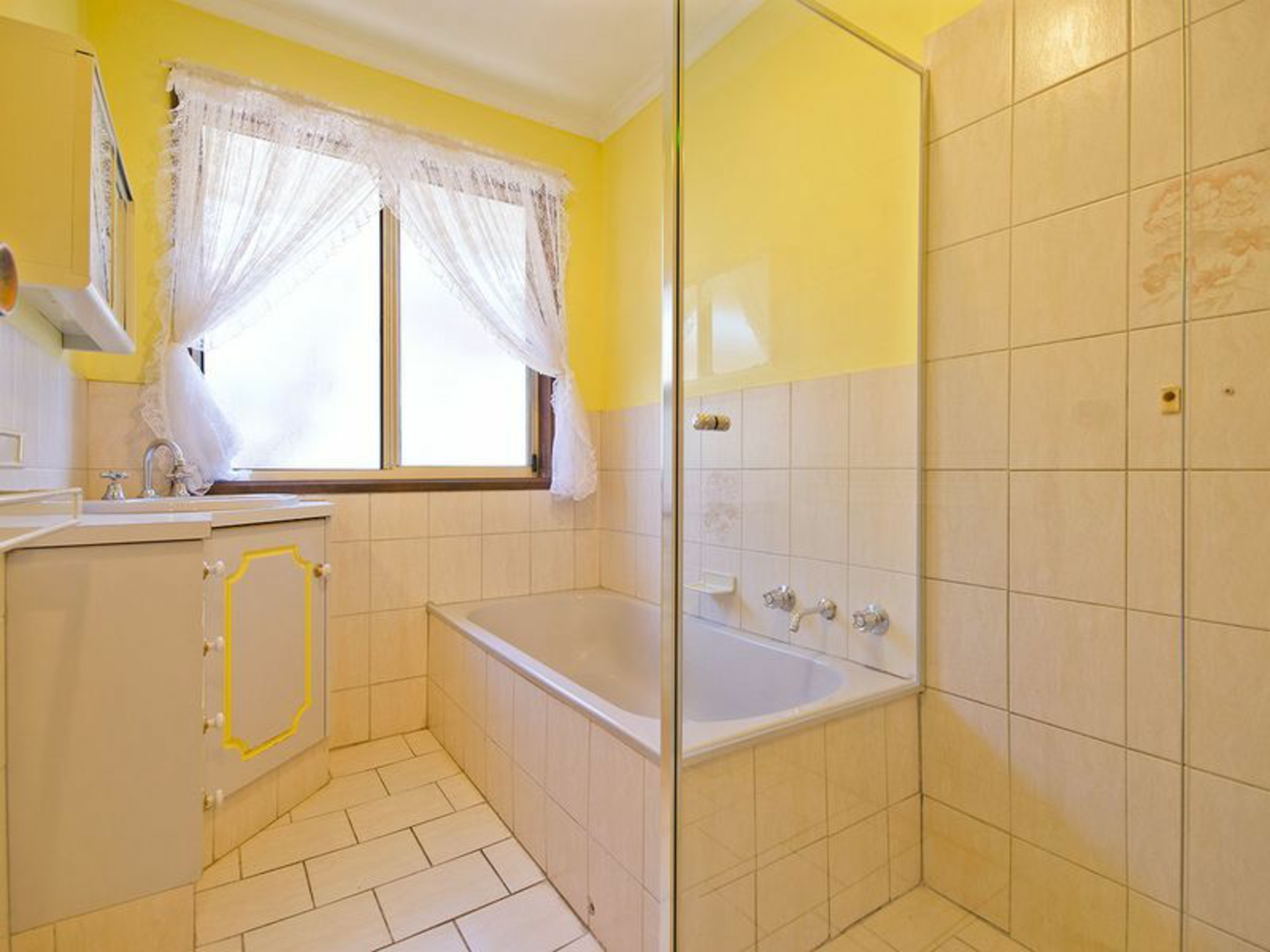 79 Balcombe Avenue, SEATON