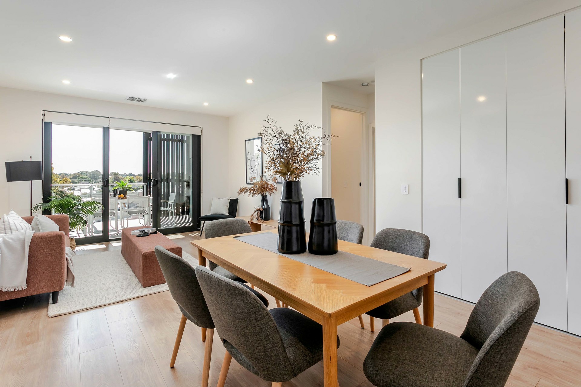 12/2 Rankine Road, TORRENSVILLE
