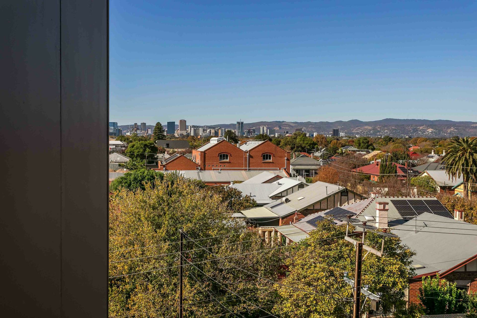 12/2 Rankine Road, TORRENSVILLE