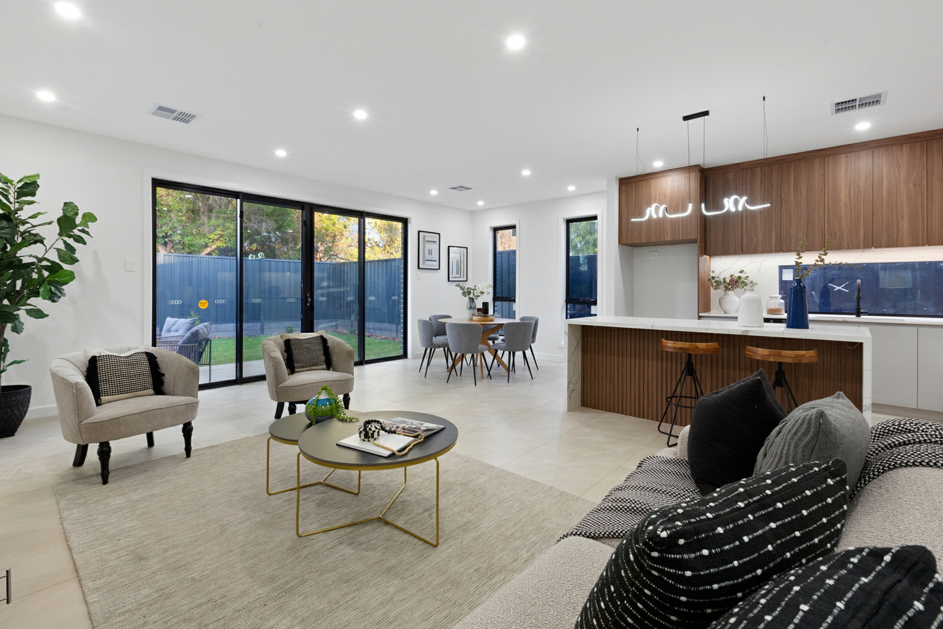 10A Dauntless Crescent, ELIZABETH DOWNS